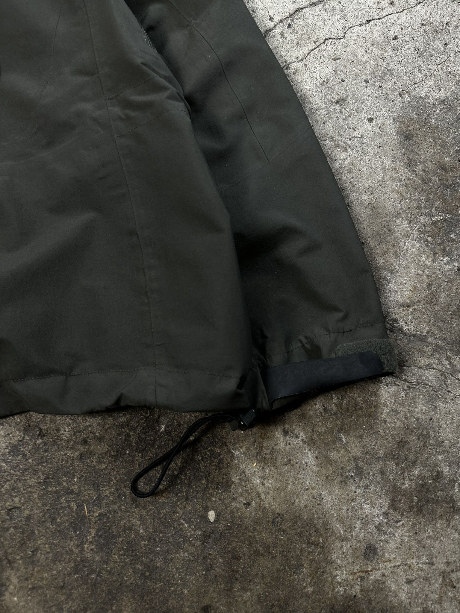 Arc'teryx Rare Arc'teryx Alpha SV Coffe Bean Gore-tex Jacket Size US M / EU 48-50 / 2 - 6 Thumbnail