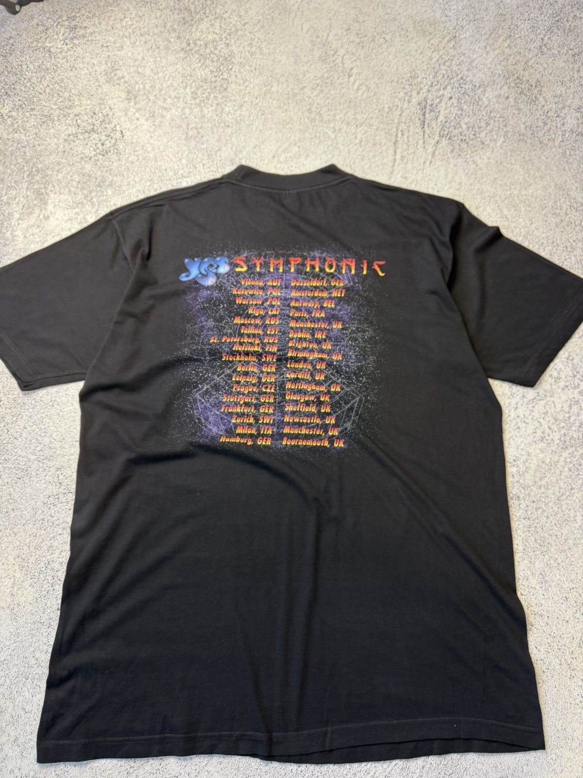 Vintage Vintage YES concert T-shirt “Symphonic” tour in 2001 Size US XL / EU 56 / 4 - 22 Thumbnail
