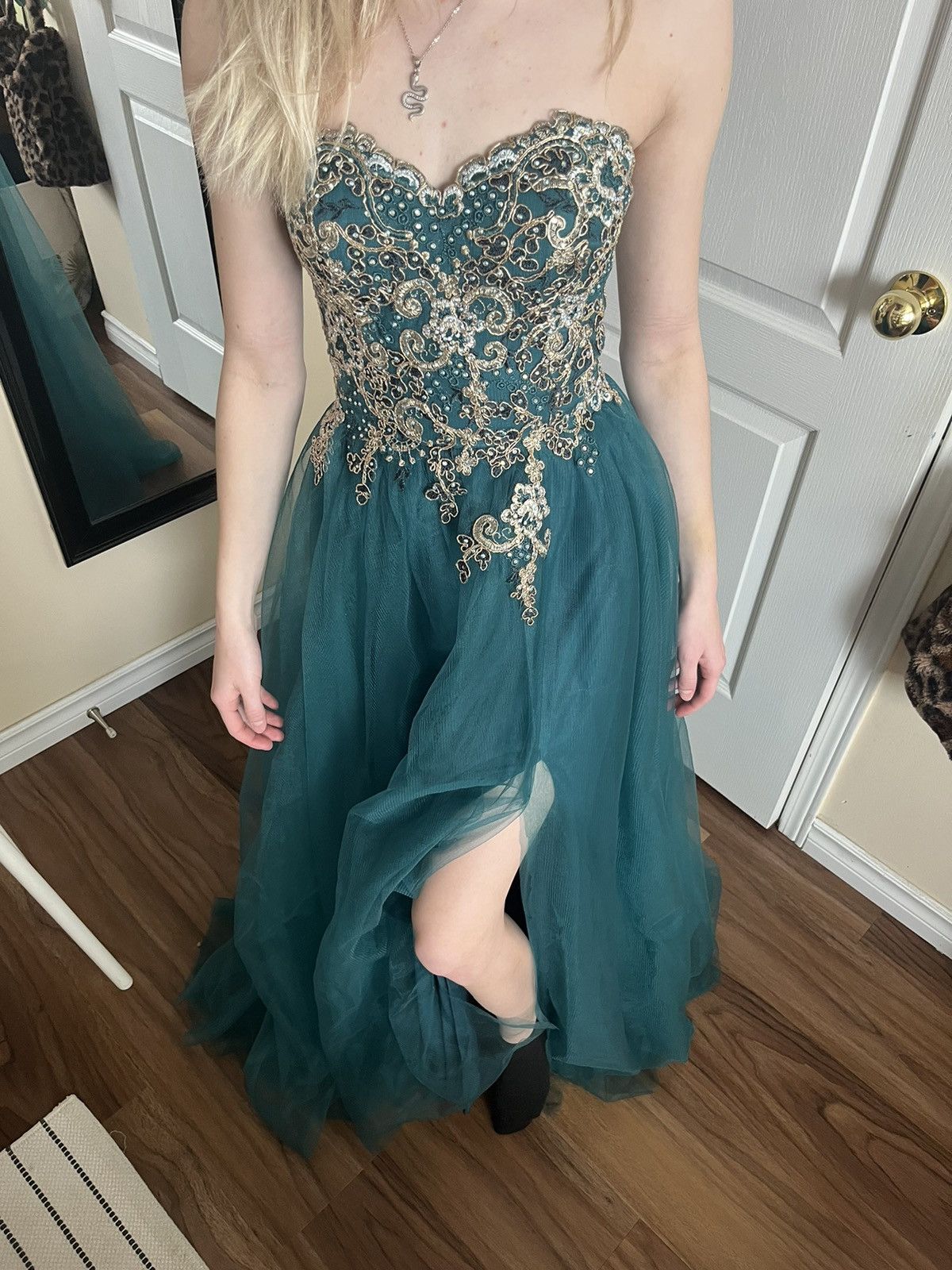 Laura Ashley Green LAURA poofy mesh multi layer prom dress (worn once) Size XS / US 0-2 / IT 36-38 - 5 Thumbnail