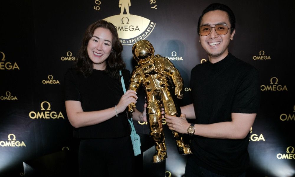 Omega Omega 50th moon landing speedmaster 70 cm astronaut figure Size ONE SIZE - 4 Thumbnail