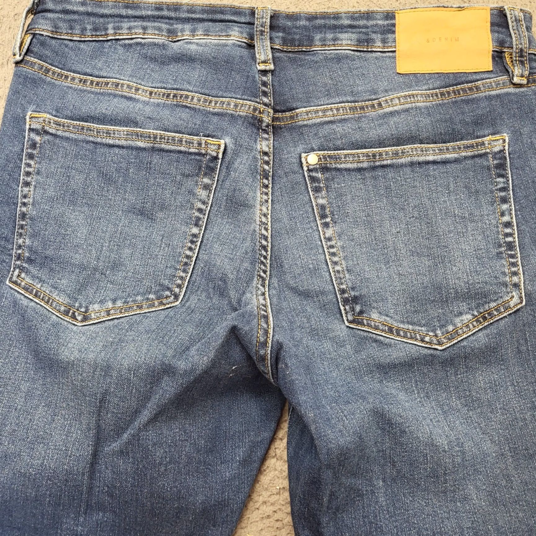 H&M H&M Jeans Women Blue Denim Skinny Slim 12 Regular 5-Pocket Distressed Whiskered Medium Wash Bohemian 90s City Size 34" / US 12 / IT 48 - 5 Thumbnail