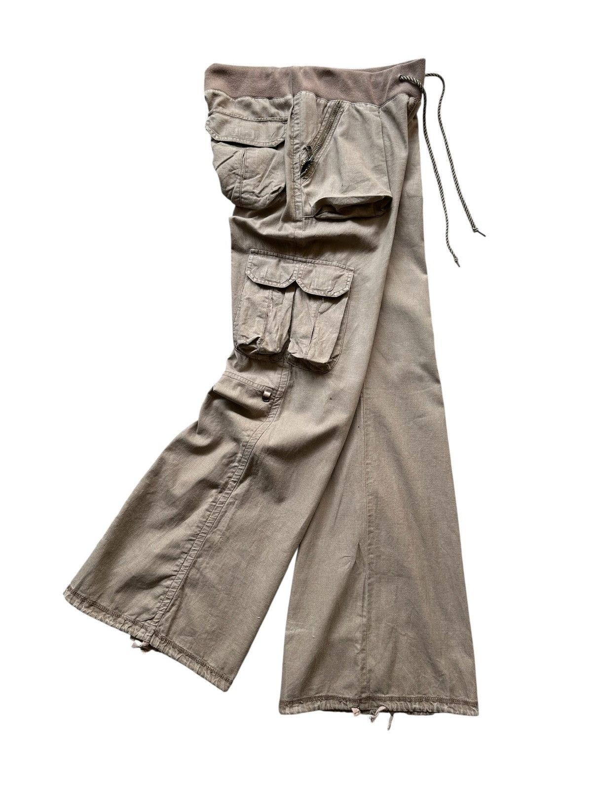 2000's GOA flared cargo parachute pant