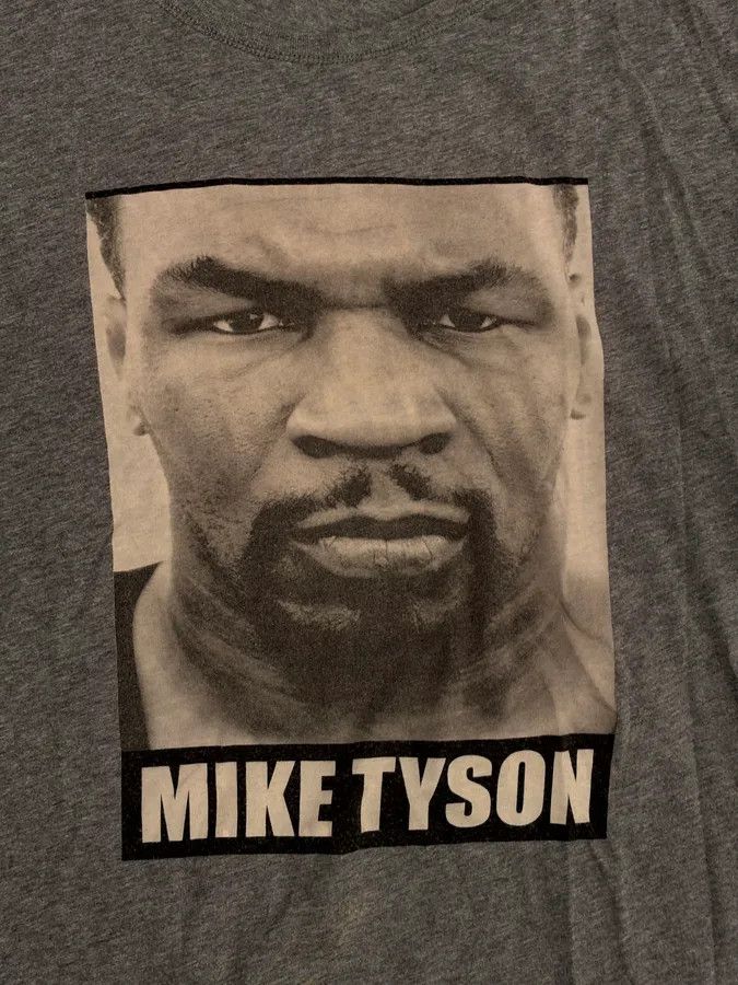 Dolce & Gabbana 2000s Dolce & Gabbana Grey Mike Tyson T-Shirt Size US M / EU 48-50 / 2 - 5 Thumbnail