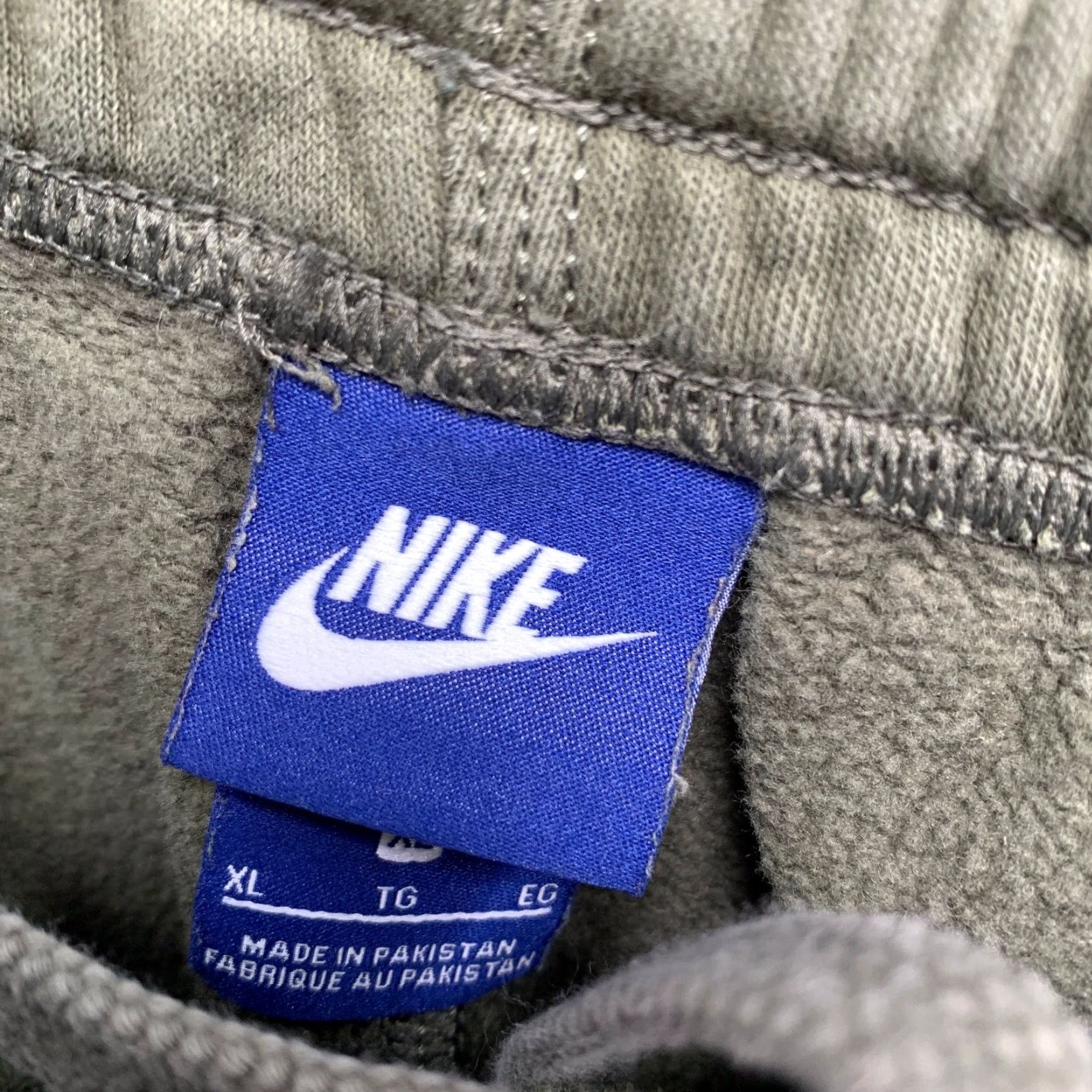 Nike VINTAGE Nike Joggers Sweatpants Mens XL Olive Green Fleece Tapered 32x28.5 Size US 36 / EU 52 - 3 Thumbnail