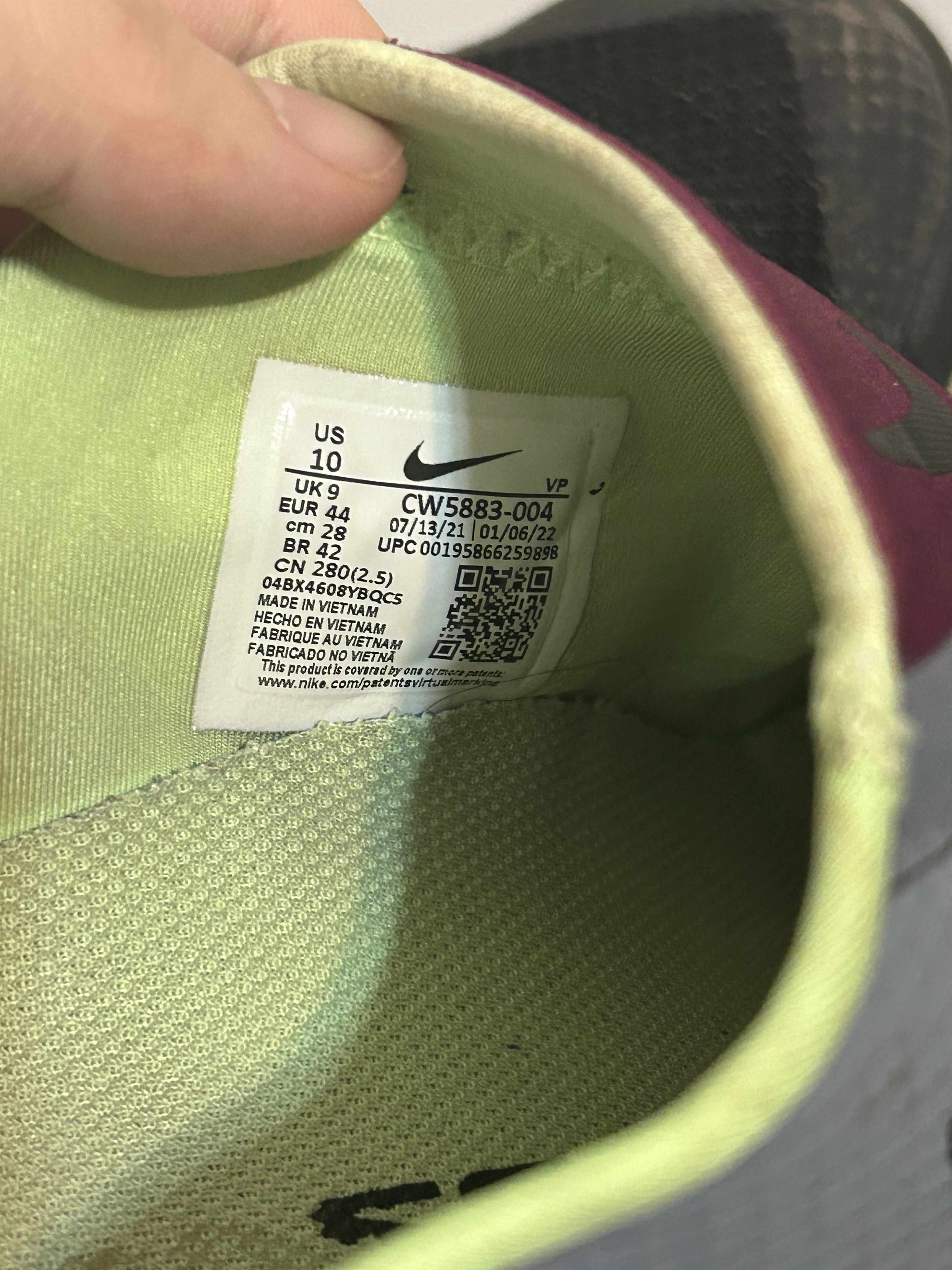 Nike Nike Go FlyEase Black Lime Glow Size US 10 / EU 43 - 12 Thumbnail
