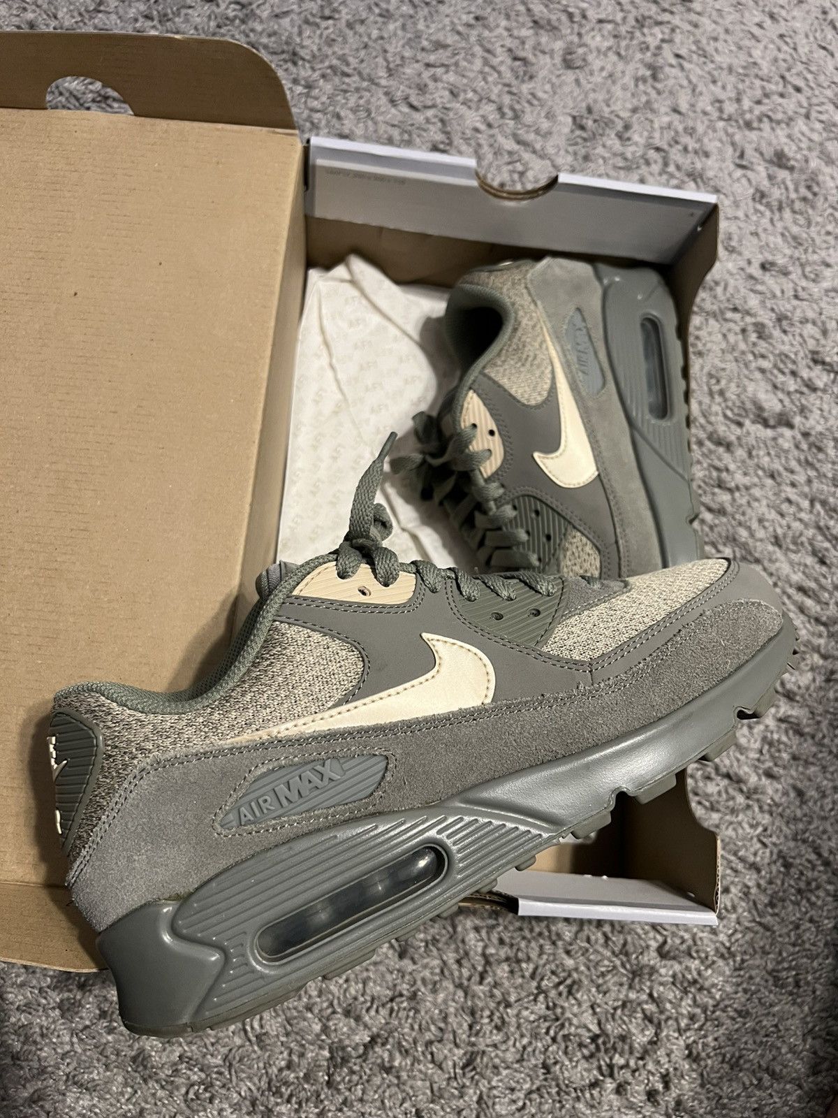 Nike Nike Air Max 90 Premium “Neutral Olive Size US 9 / EU 42 - 11 Thumbnail