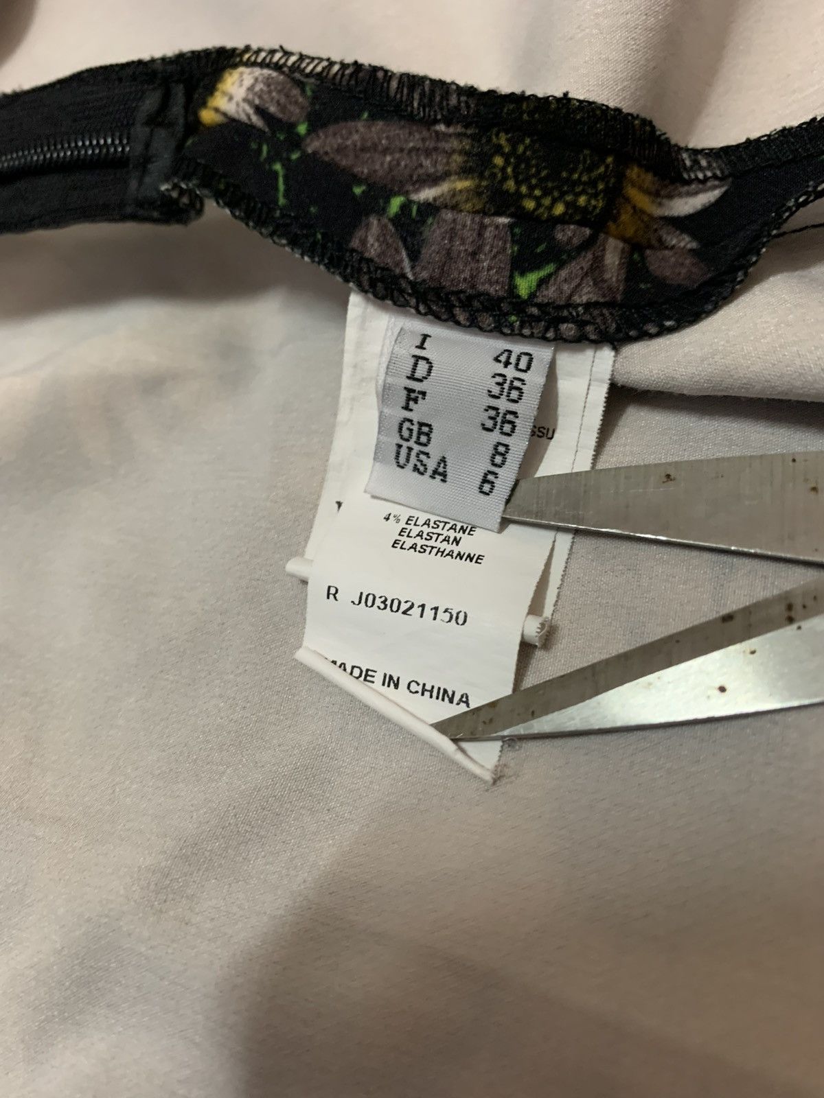 Moschino Moschino Cheap & Chic - S/S’10 - Daisy Flower Mini Skirt Size 28" / US 6 / IT 42 - 9 Thumbnail
