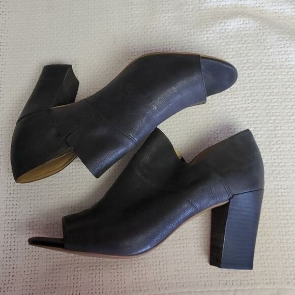 Designer Adam Tucker McKenna Black Leather Sz. 10 3" Heeled Open Peep Size US 10 / IT 40 - 4 Thumbnail