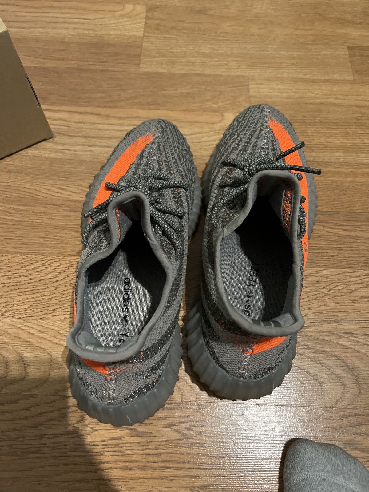 Yeezy YEEZY Boost 350 V2 Size US 10.5 / EU 43-44 - 6 Thumbnail