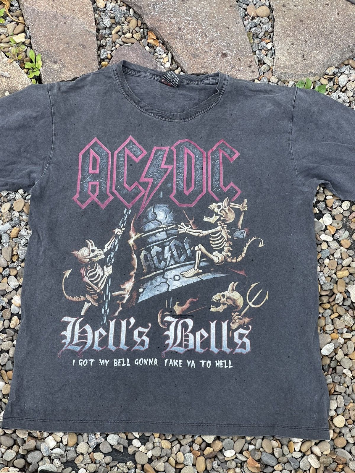 AC/DC 90’s AC/DC Vintage Hells Bells Distressed T-shirt Tee Size US L / EU 52-54 / 3 - 3 Thumbnail