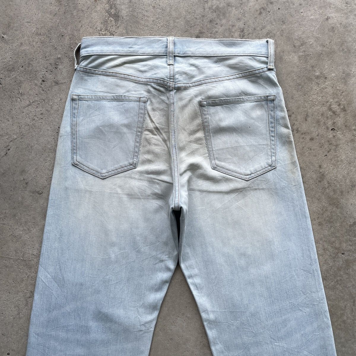 Japanese Brand Japanese Brand Light Wash Distressed Jeans Faded Pants Denim Size US 31 - 8 Thumbnail
