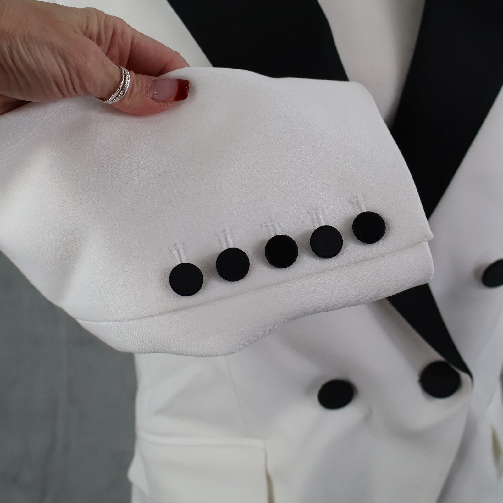 L'AGENCE L'AGENCE Double Breasted Blazer Women 6 White Black Tuxedo Size M / US 6-8 / IT 42-44 - 7 Thumbnail