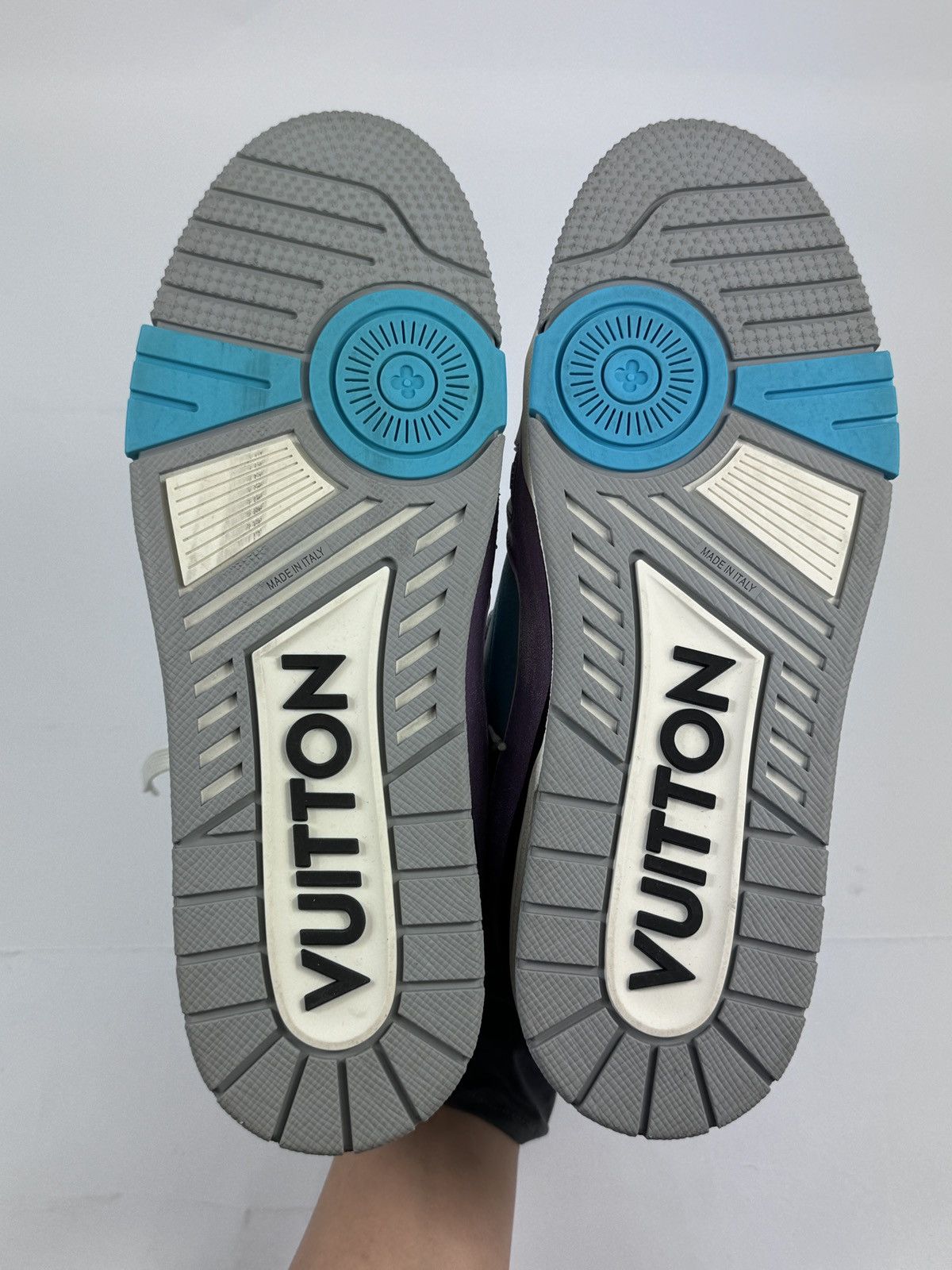 Louis Vuitton LV LOW TOP SNEAKERS Size US 9 / EU 42 - 6 Thumbnail