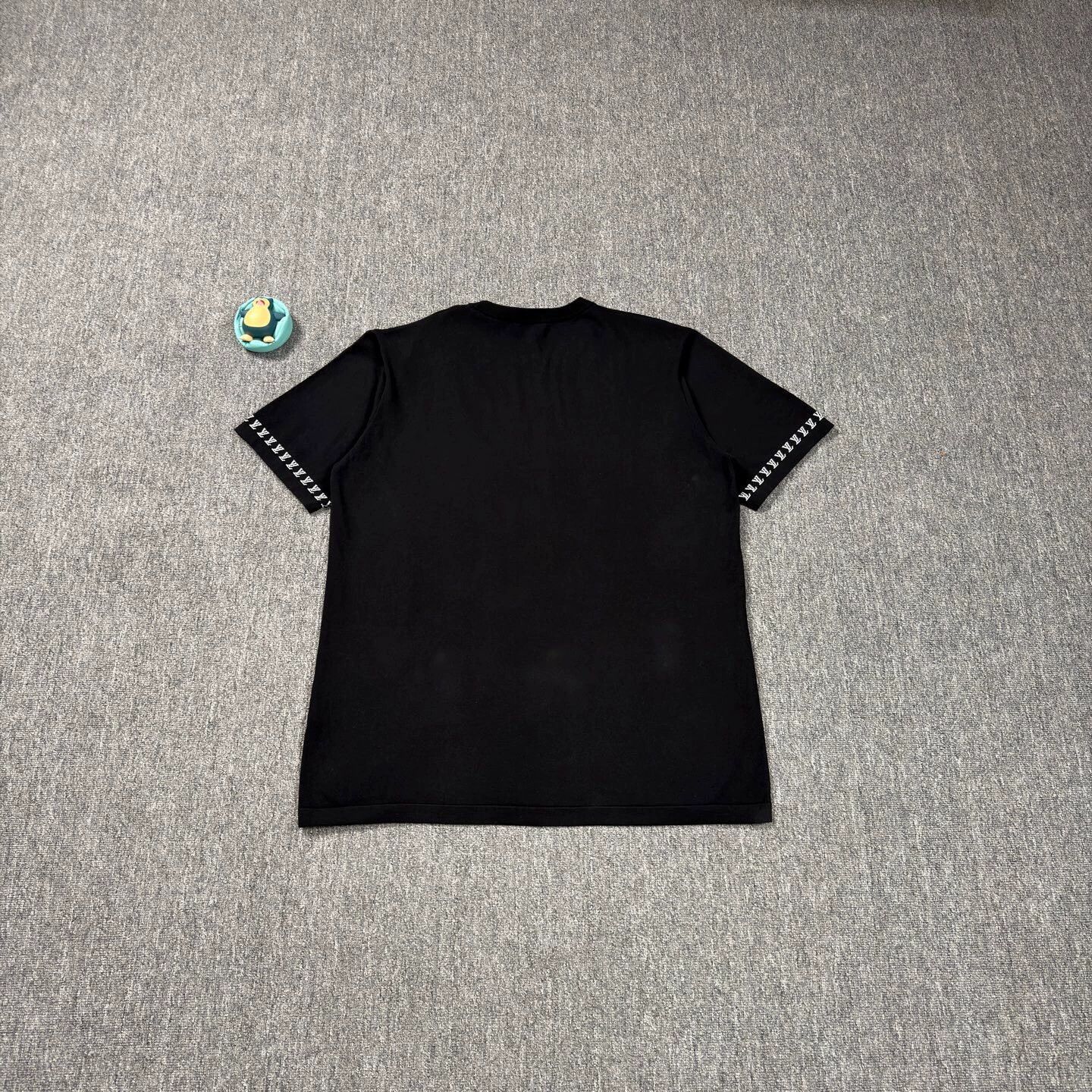 Louis Vuitton LV 25 Black Cuff Allover Print Knit Tee 4L Size US XXL / EU 58 / 5 - 2 Thumbnail