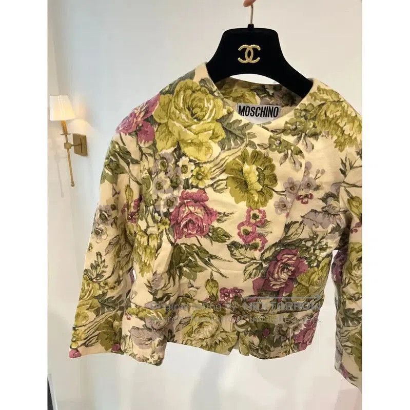 Moschino Moschino Floral Wool Women's Jacket in XS . Size XS / US 0-2 / IT 36-38 - 1 Thumbnail