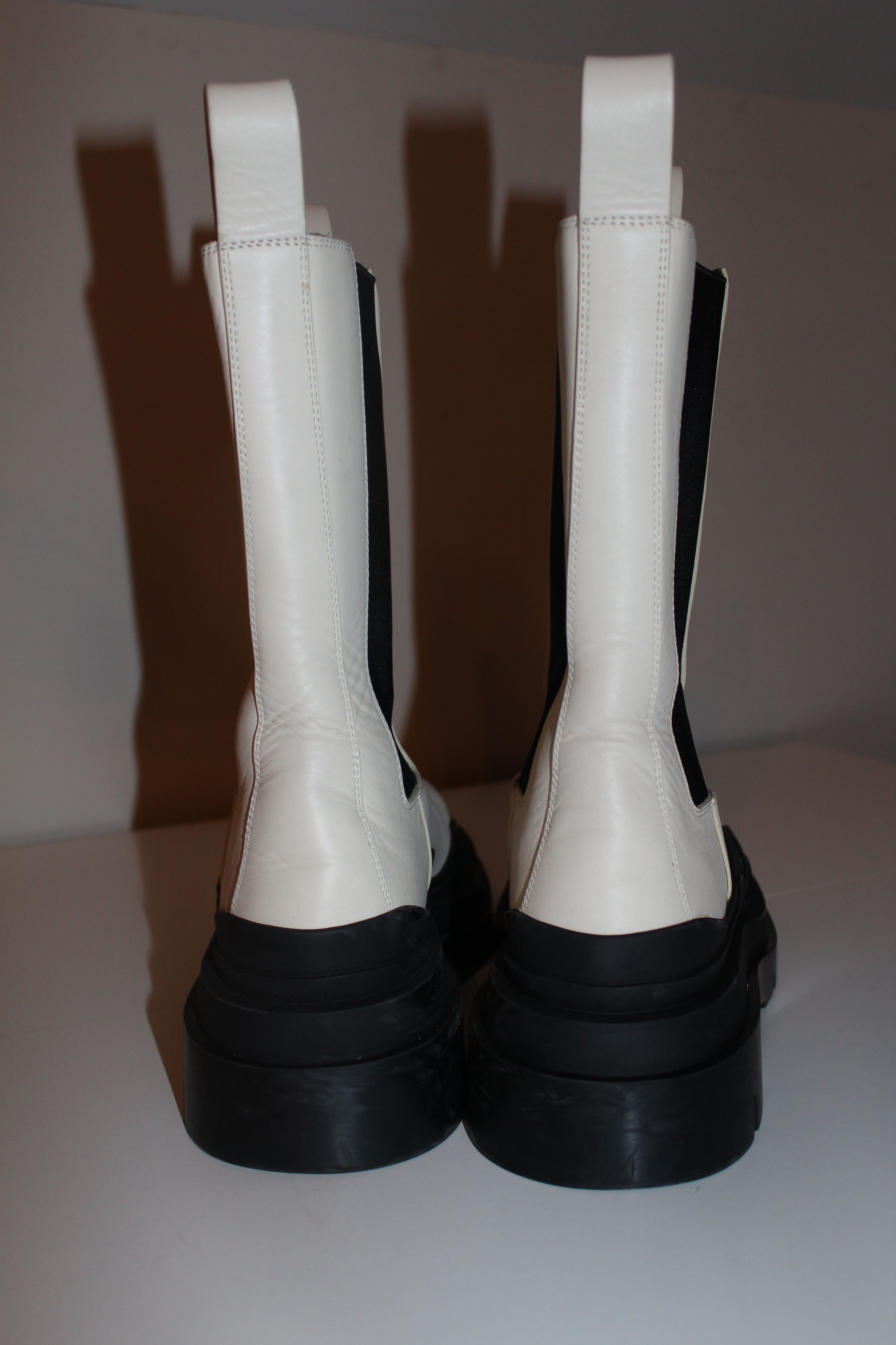 Bottega Veneta Bottega Veneta Tire Lug Chelsea Military Boots 38.5 US 8.5 Size US 8.5 / IT 38.5 - 3 Thumbnail