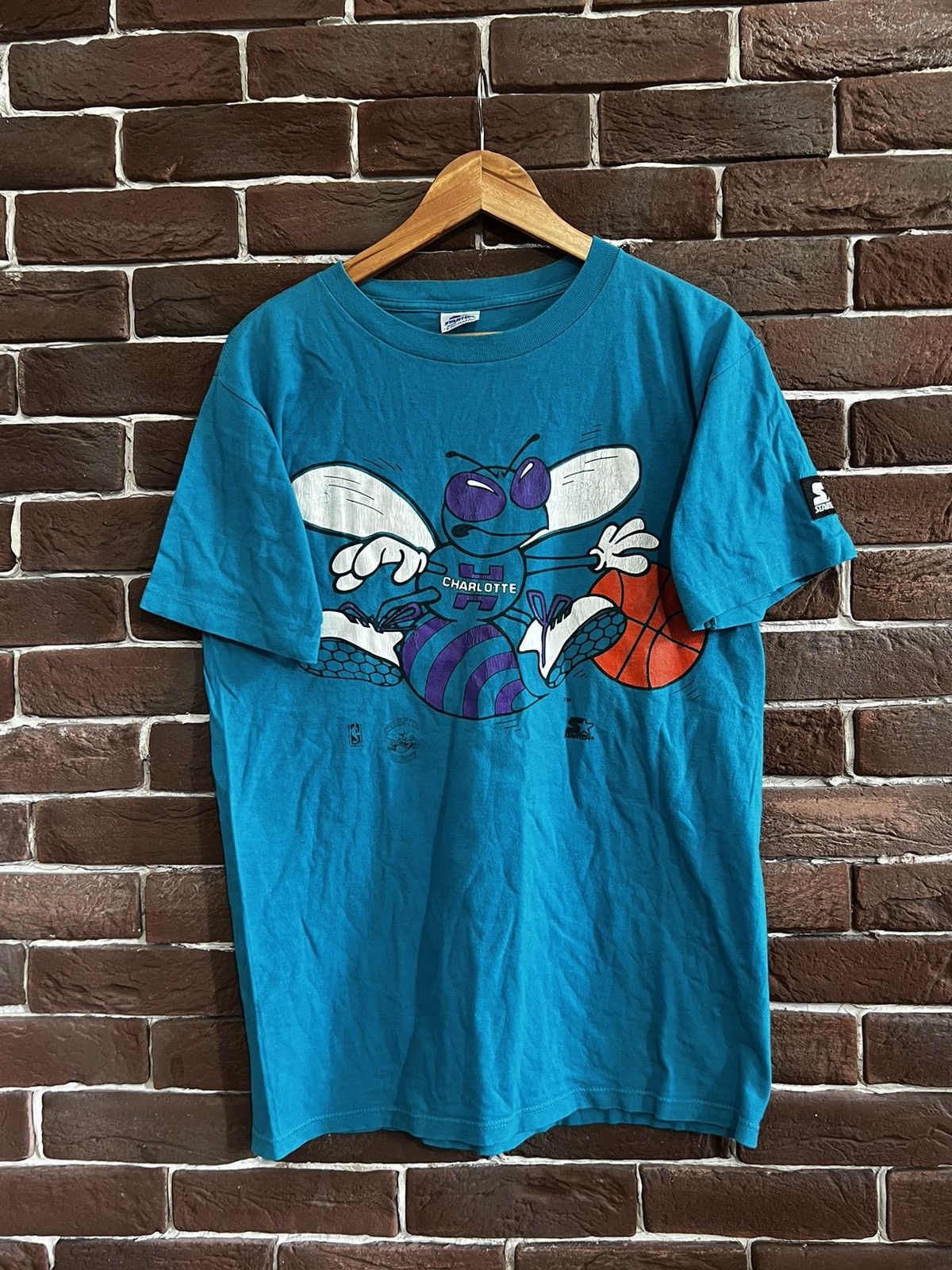 NBA Vintage 90s Starter NBA Charlotte Hornets Tshirt L Turqoise Size US L / EU 52-54 / 3 - 1 Thumbnail