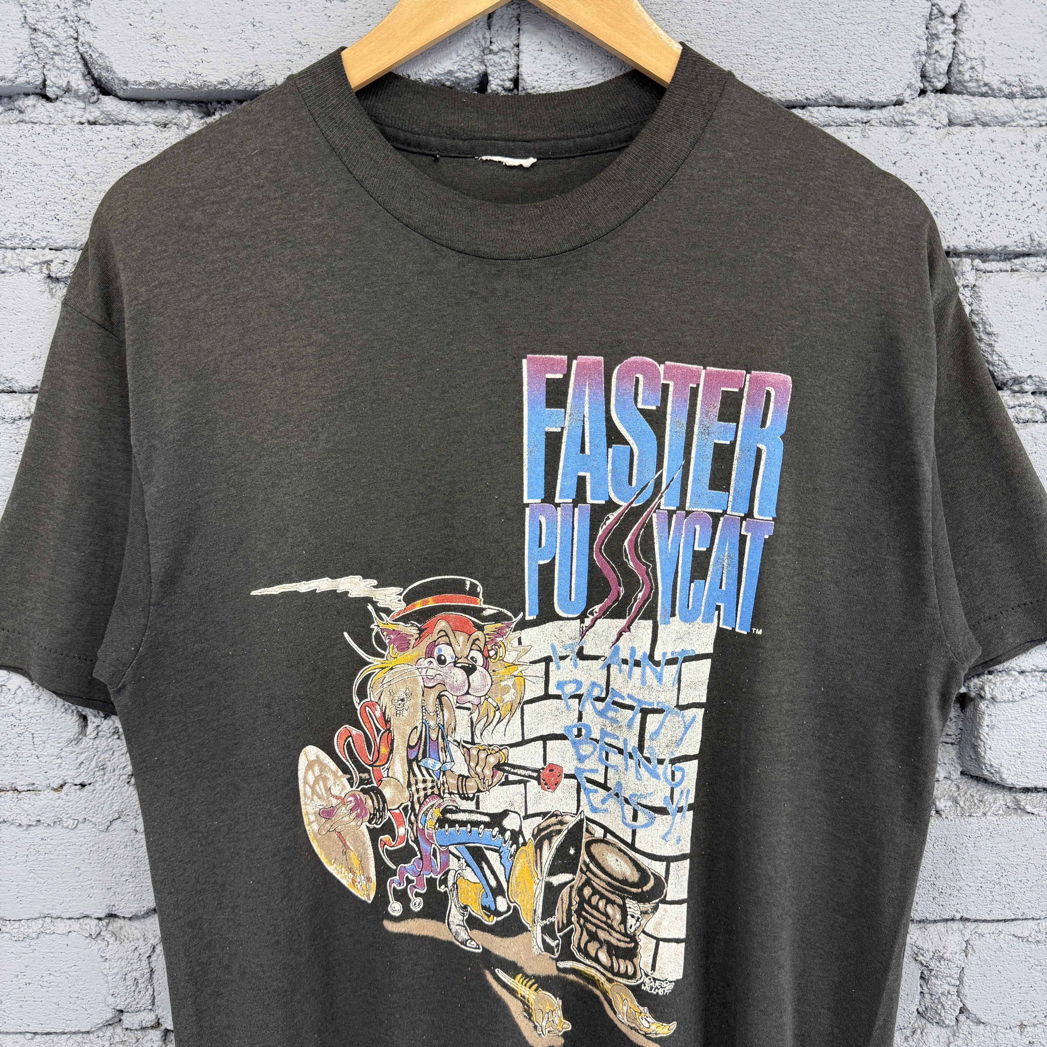 Vintage Rare Vintage Faster Pussycat Band Tshirt Size US M / EU 48-50 / 2 - 3 Thumbnail
