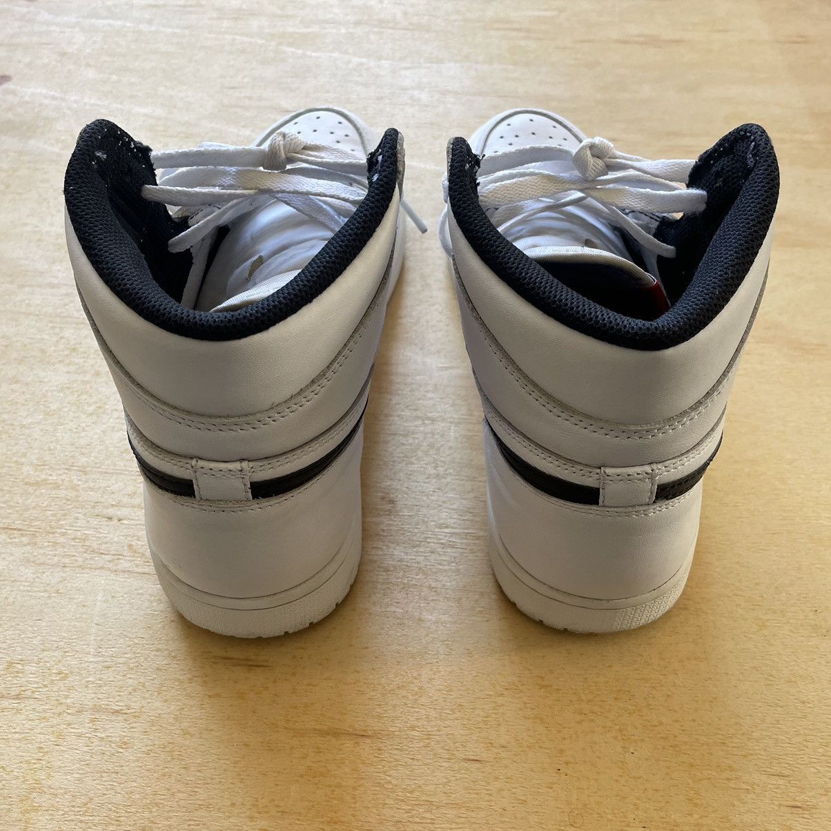 Jordan Brand Jordan 1 Yin Yang White Size US 9.5 / EU 42-43 - 10 Thumbnail