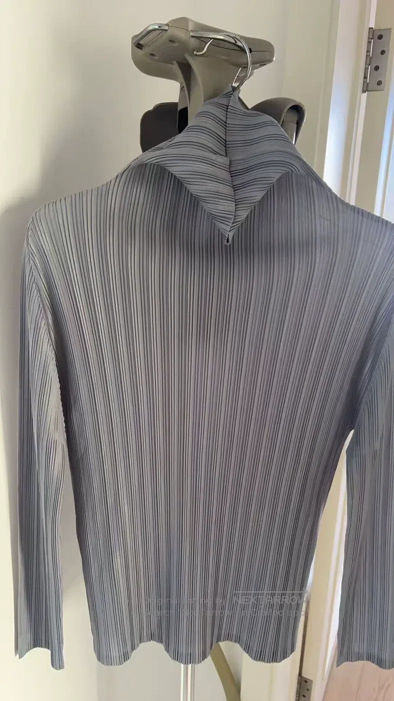 Issey Miyake Issey Miyake Gray Long-Sleeve Top Size M / US 6-8 / IT 42-44 - 1 Thumbnail
