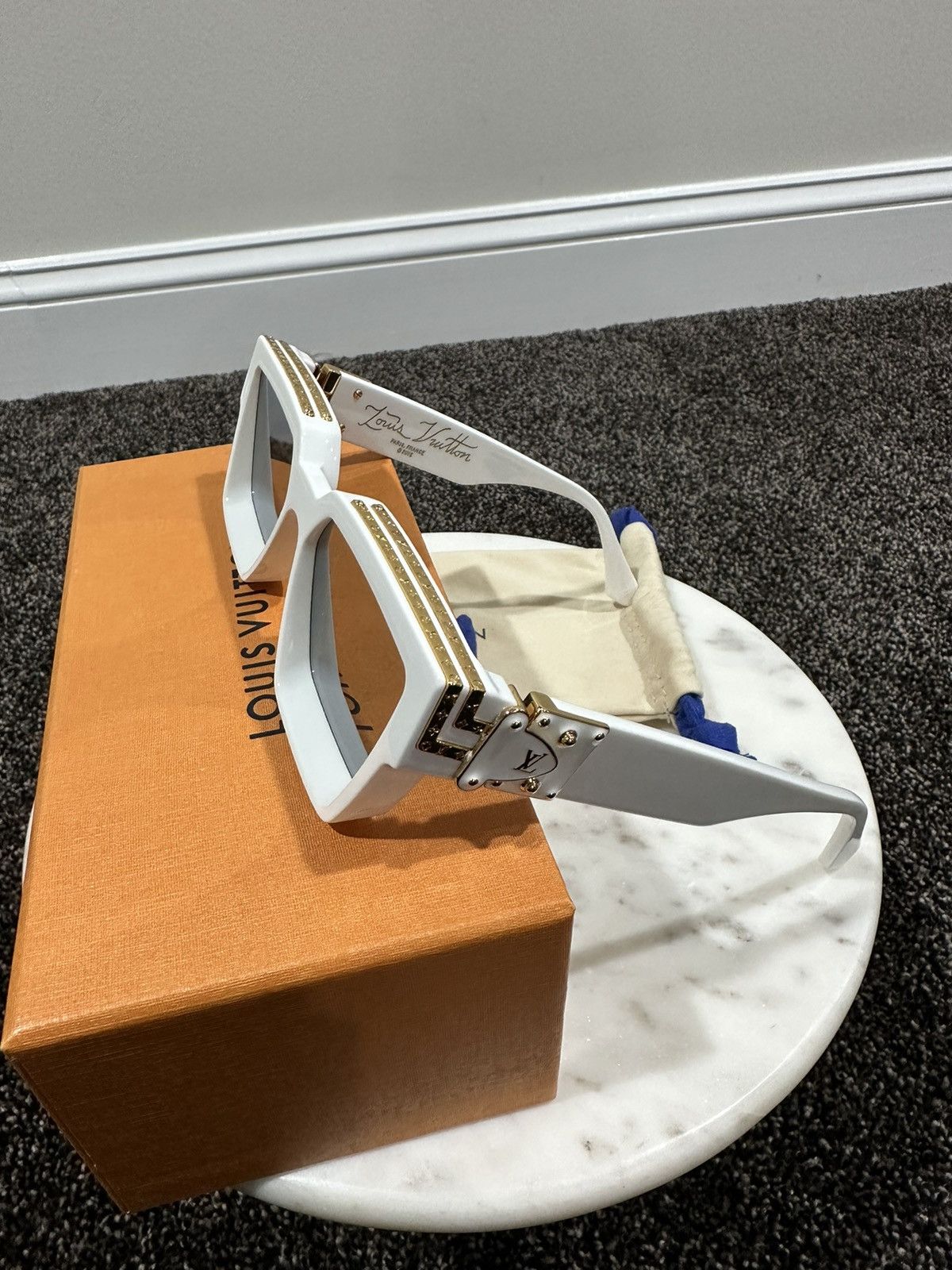 Louis Vuitton Louis Vuitton Virgil Abloh White 1.1 Millionaires Sunglasses Size ONE SIZE - 11 Thumbnail