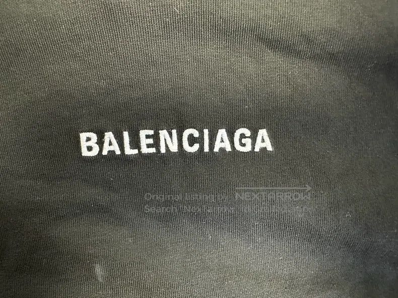 Balenciaga Balenciaga Letter Printed Crew Neck Long Sleeve Size US L / EU 52-54 / 3 - 3 Thumbnail