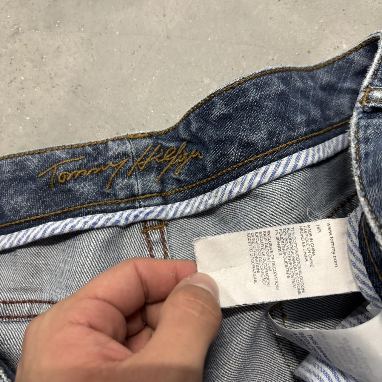 Tommy Hilfiger × Vintage Crazy Vintage Y2K/2000s Baggy Faded Dark Wash Tommy Hilfiger Denim Jeans! Size US 38 / EU 54 - 7 Thumbnail