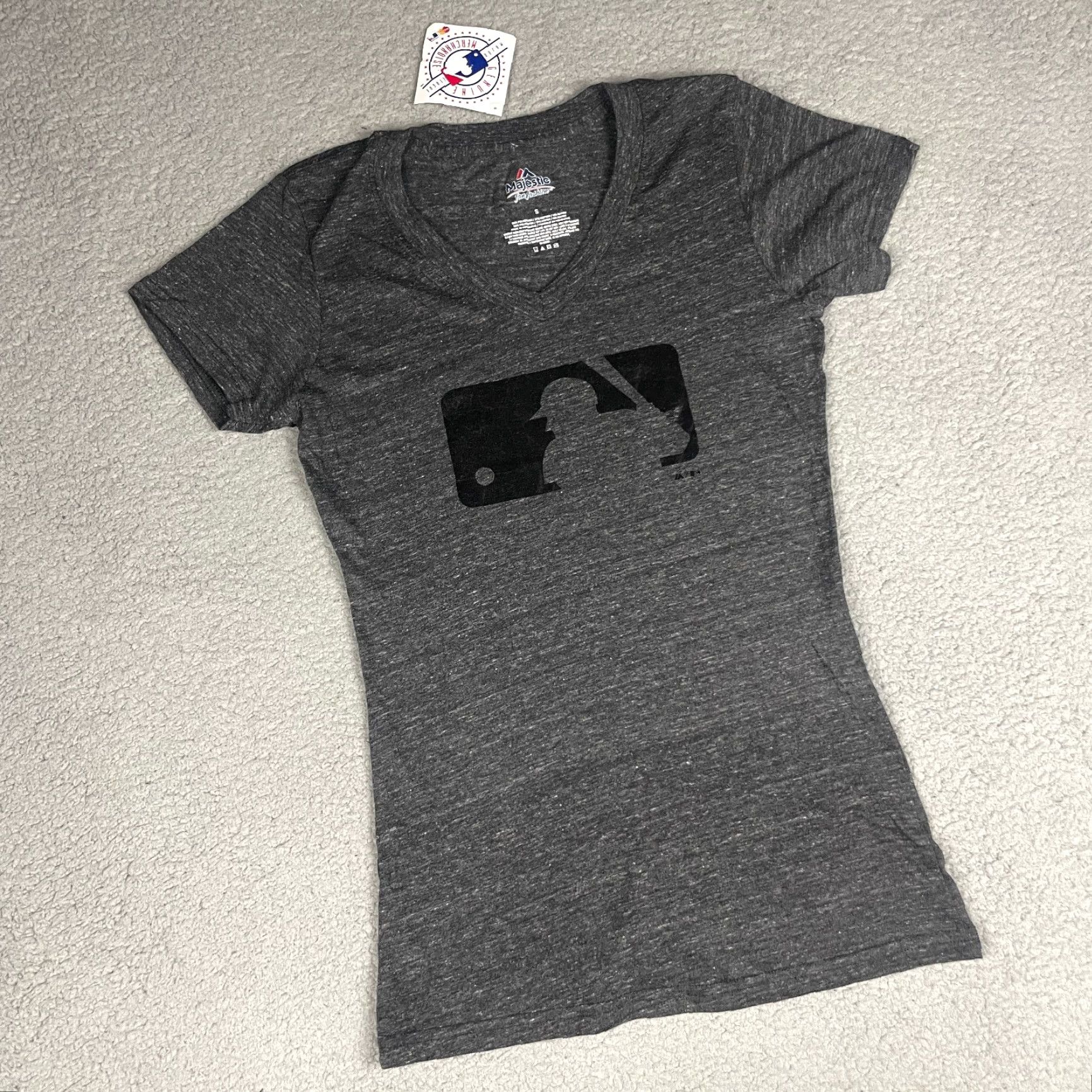 MLB MLB Baseball T-Shirt Women S Gray Red Short Sleeve V-Neck Graphic Logo All Seasons Mens? Ladies? Wait. Size S / US 4 / IT 40 - 3 Thumbnail
