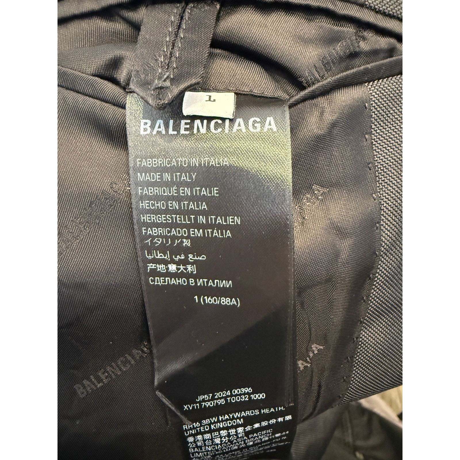 Balenciaga $4k Balenciaga 2024 Backpack Nylon Boxy Jacket Size US S / EU 44-46 / 1 - 5 Thumbnail