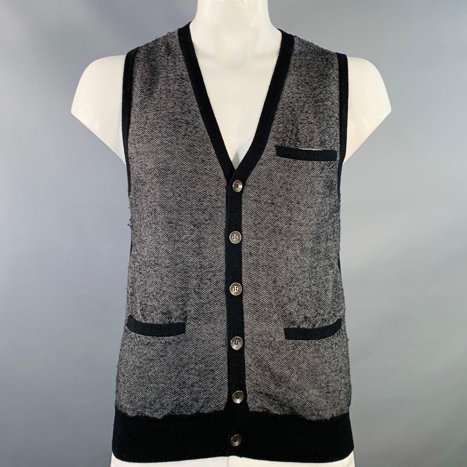 Rag & Bone RAG & BONE Size L Grey Black Geometric Wool V-Neck Vest Size US L / EU 52-54 / 3 - 1 Thumbnail