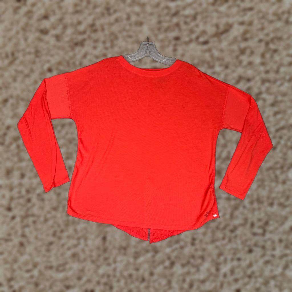 The North Face The North Face Shirt Women Medium Red Long Sleeve Crew Polyester Blend READ Size M / US 6-8 / IT 42-44 - 1 Thumbnail