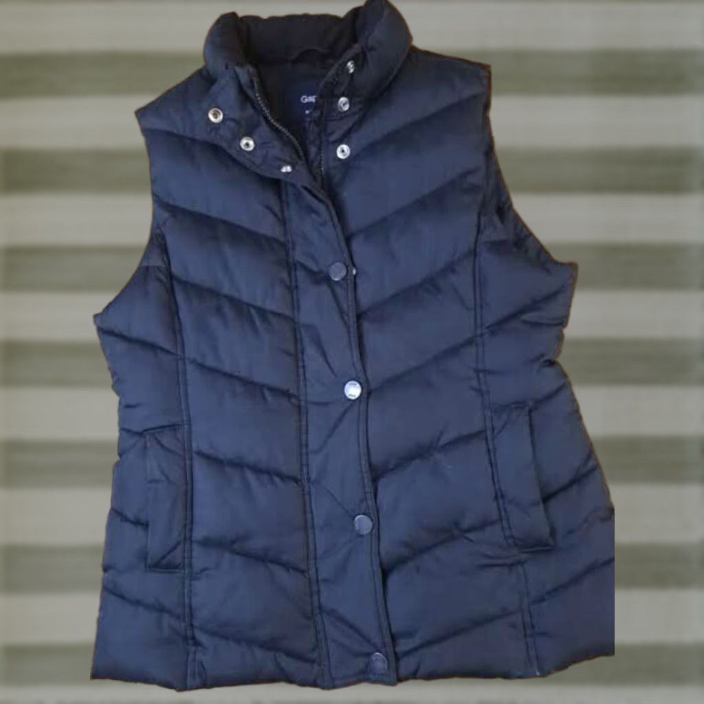 Gap VINTAGE Gap Vest Outdoor Black Down Puffer Zip Button Womens M Medium Short Policy: Organic Size M / US 6-8 / IT 42-44 - 1 Thumbnail