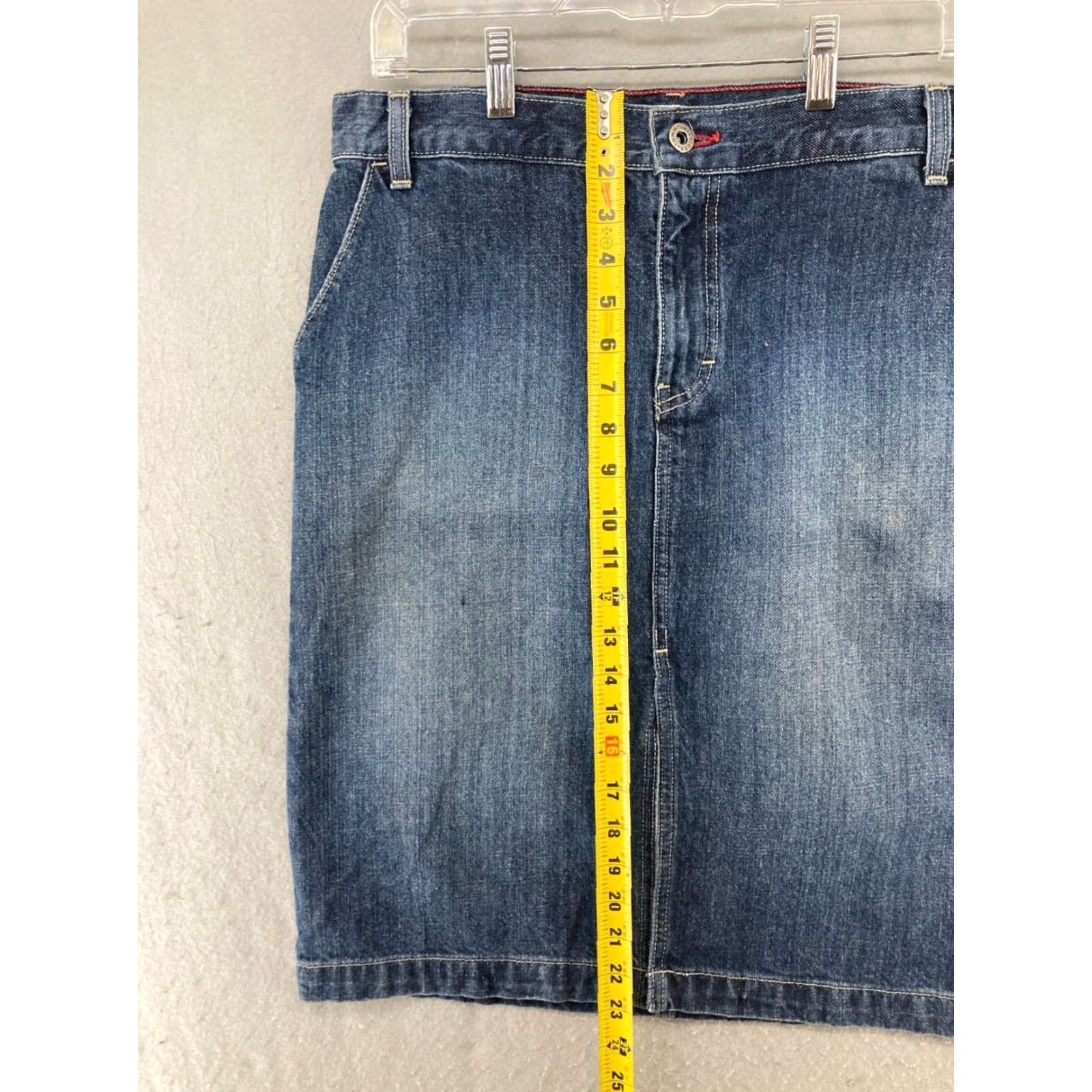 Tommy Hilfiger VINTAGE Tommy Hilfiger Denim Skirt 6 Blue Carpenter Mid Rise Casual 90s Womens USA MADE Size 28" / US 6 / IT 42 - 4 Thumbnail