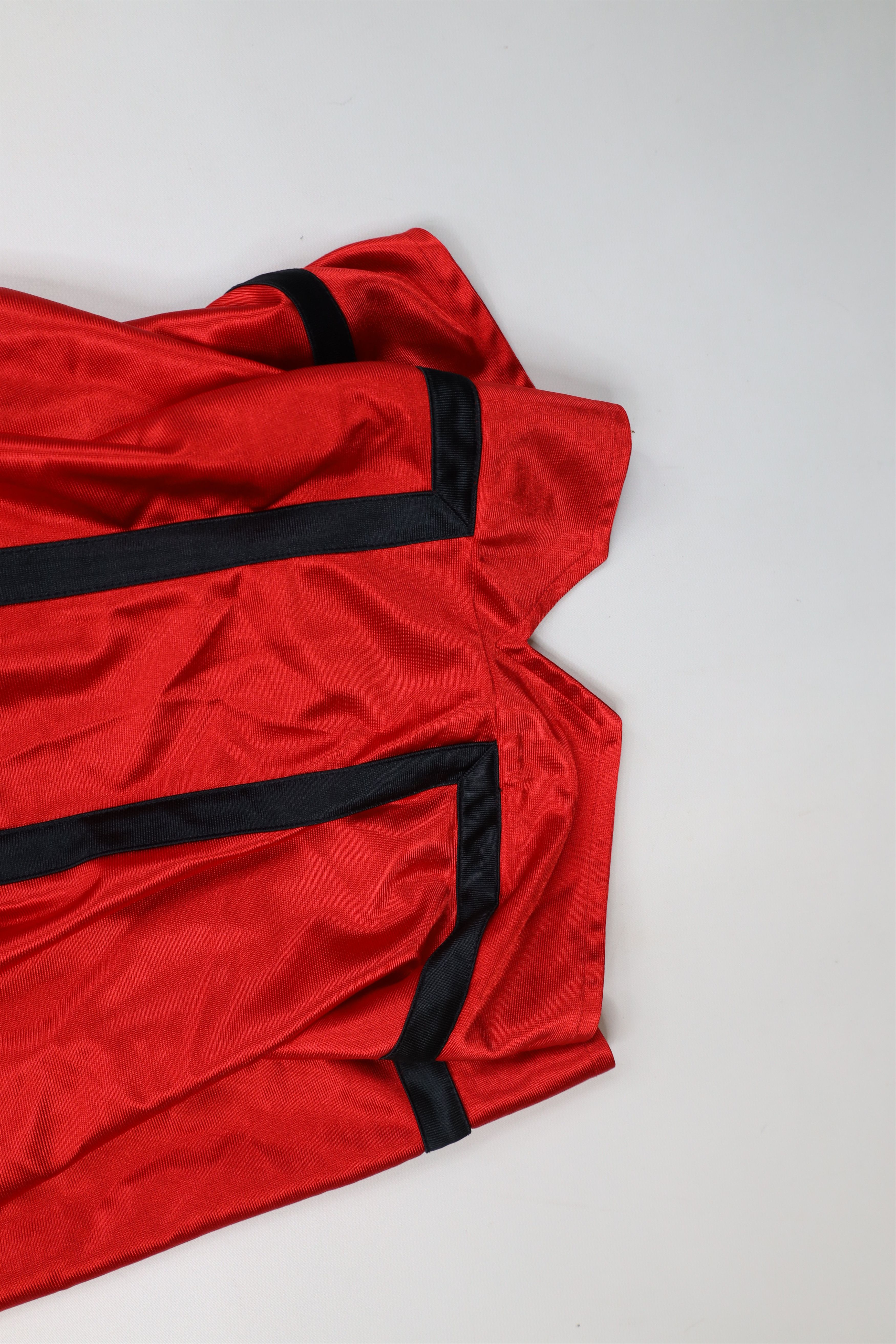 Vintage Vintage 90s Wings Hockey Gym Basketball Shorts Red Polyester Size US 36 / EU 52 - 8 Thumbnail