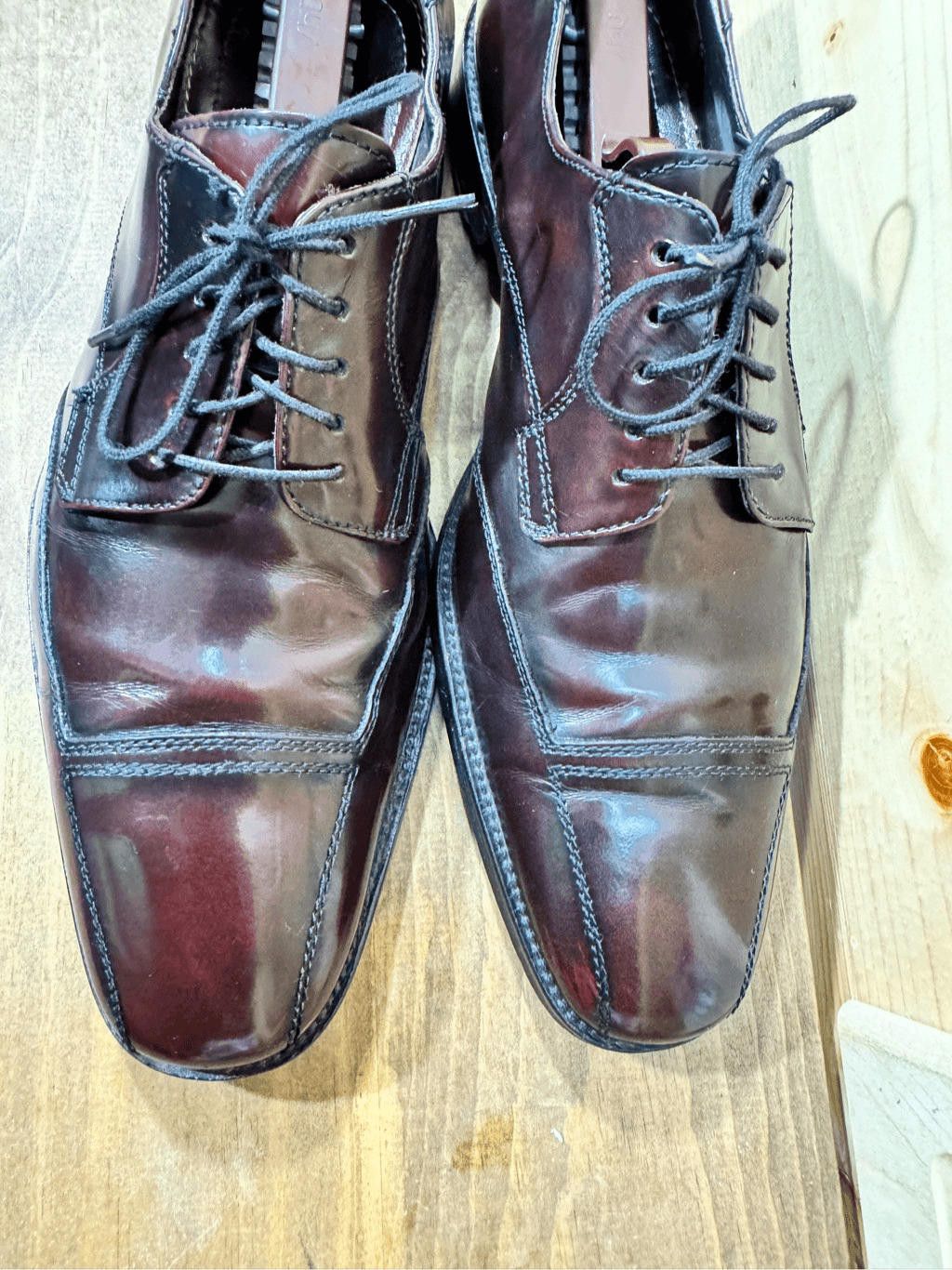 Johnston & Murphy Johnston & Murphy Men's Size 8 Burgundy Cap Toe Oxford Shoes Size US 8 / EU 41 - 9 Thumbnail