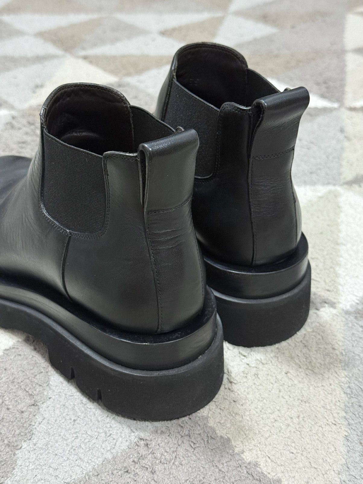 Bottega Veneta Bottega Veneta Lug Ankel Boot Calfskin Size US 4.5 / IT 34.5 - 8 Thumbnail