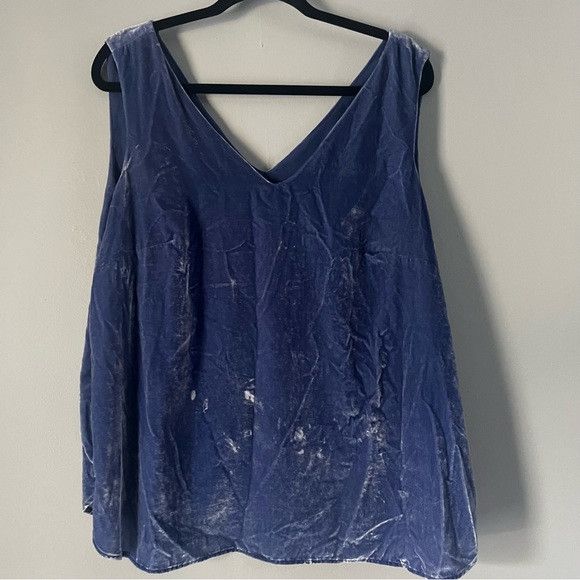 Loft LOFT Velvet Shell V-Neck Blouse size plus 14 Size XL / US 12-14 / IT 48-50 - 1 Thumbnail