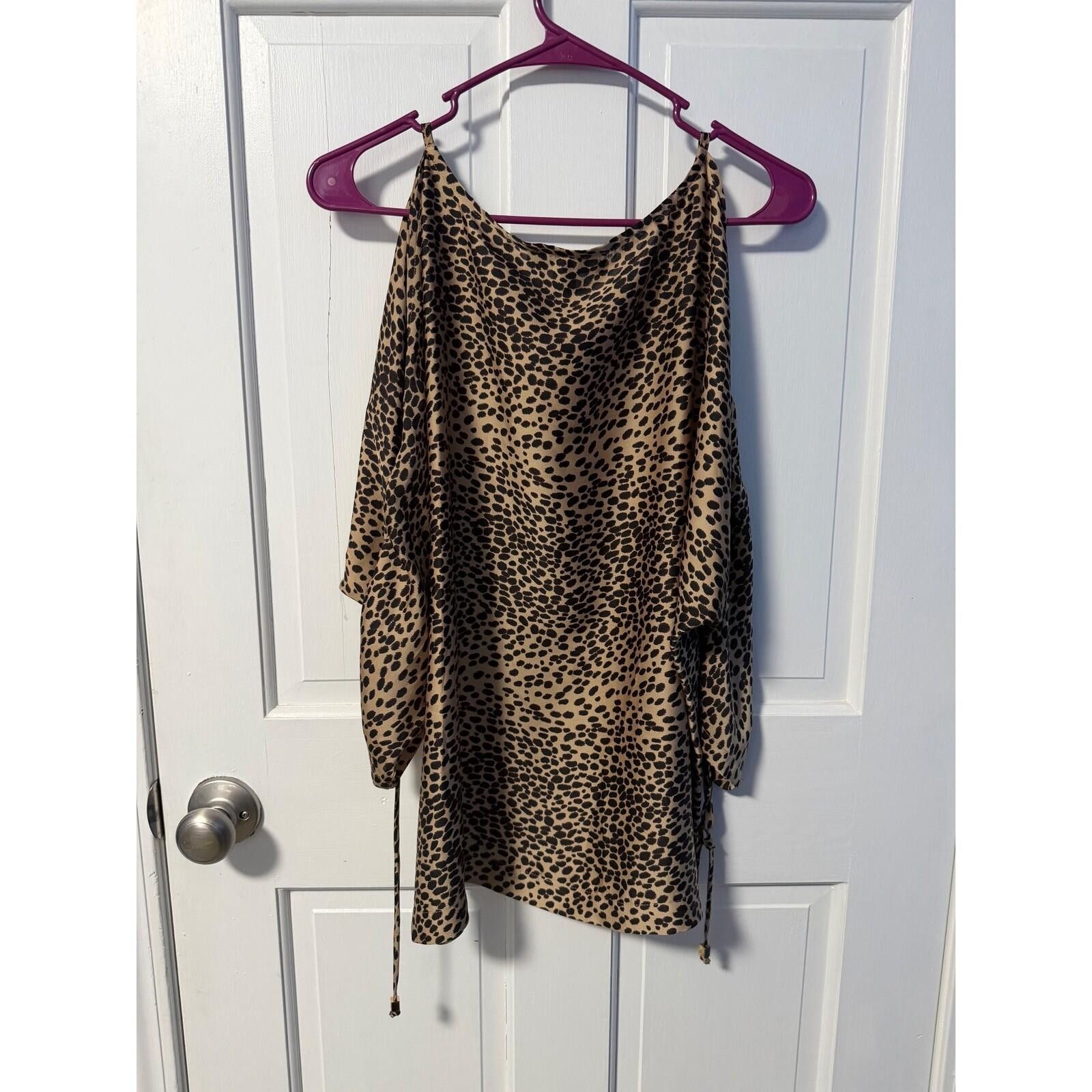 Michael Kors Michael Kors Cold Shoulder Blouse Womens M Tan Cheetah Print Size M / US 6-8 / IT 42-44 - 5 Thumbnail