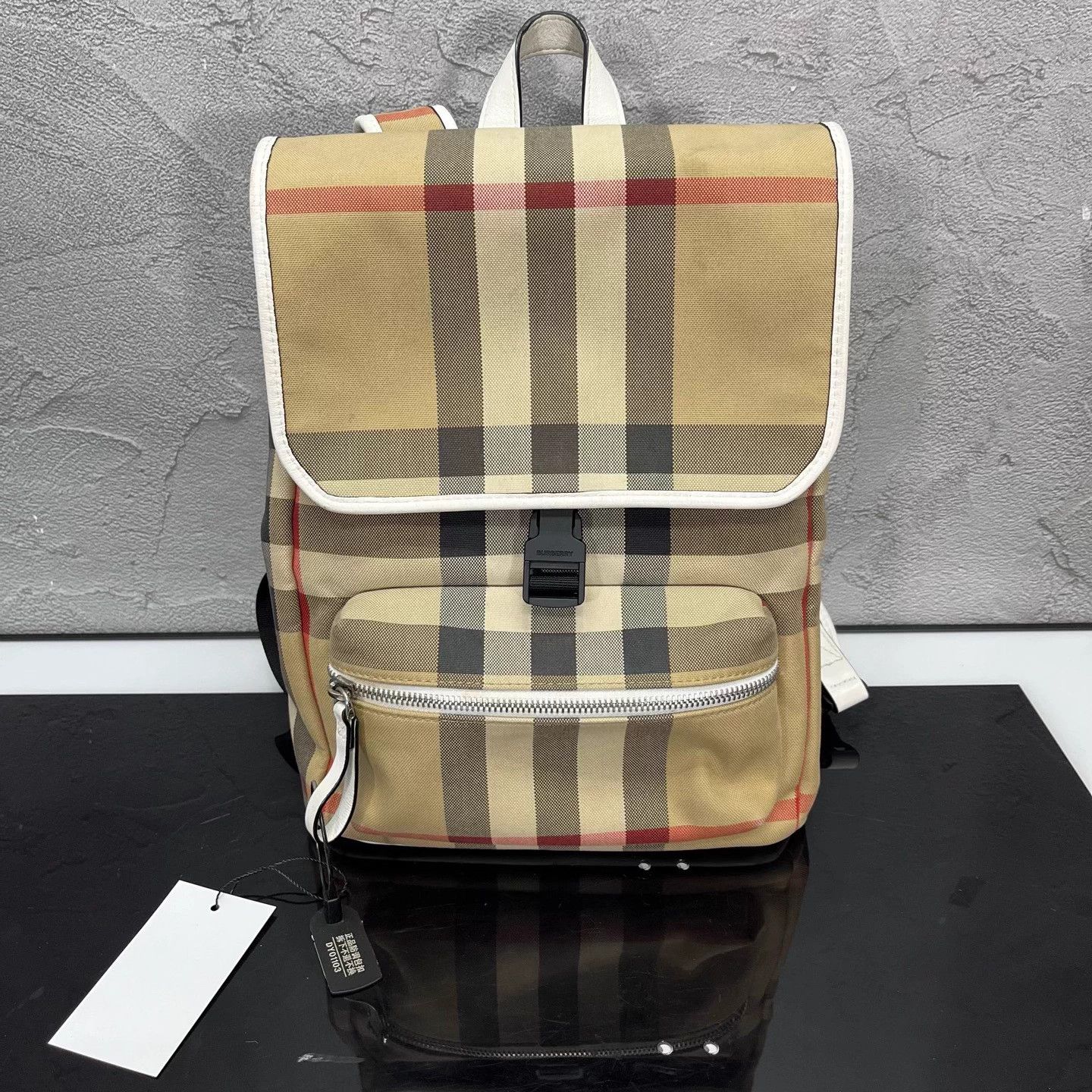 Burberry Burberry Classic Check Backpack Near New Size ONE SIZE - 1 Thumbnail