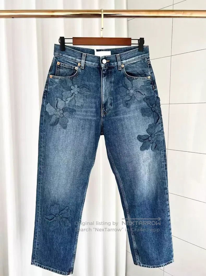 Valentino Valentino Three-dimensional floral jeans Size 25" / US 0 / IT 36 - 1 Thumbnail