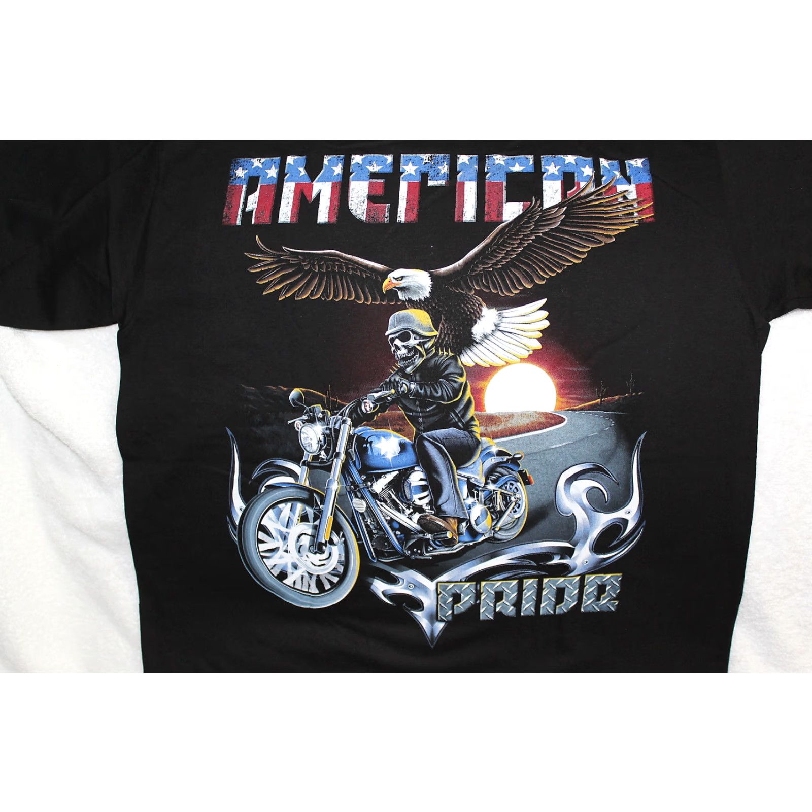 Vintage VINTAGE C & H Motorcycle Skeleton Eagle Moon Biker American Pride T-Shirt Men Large Black Graphic Tee Size US L / EU 52-54 / 3 - 2 Thumbnail