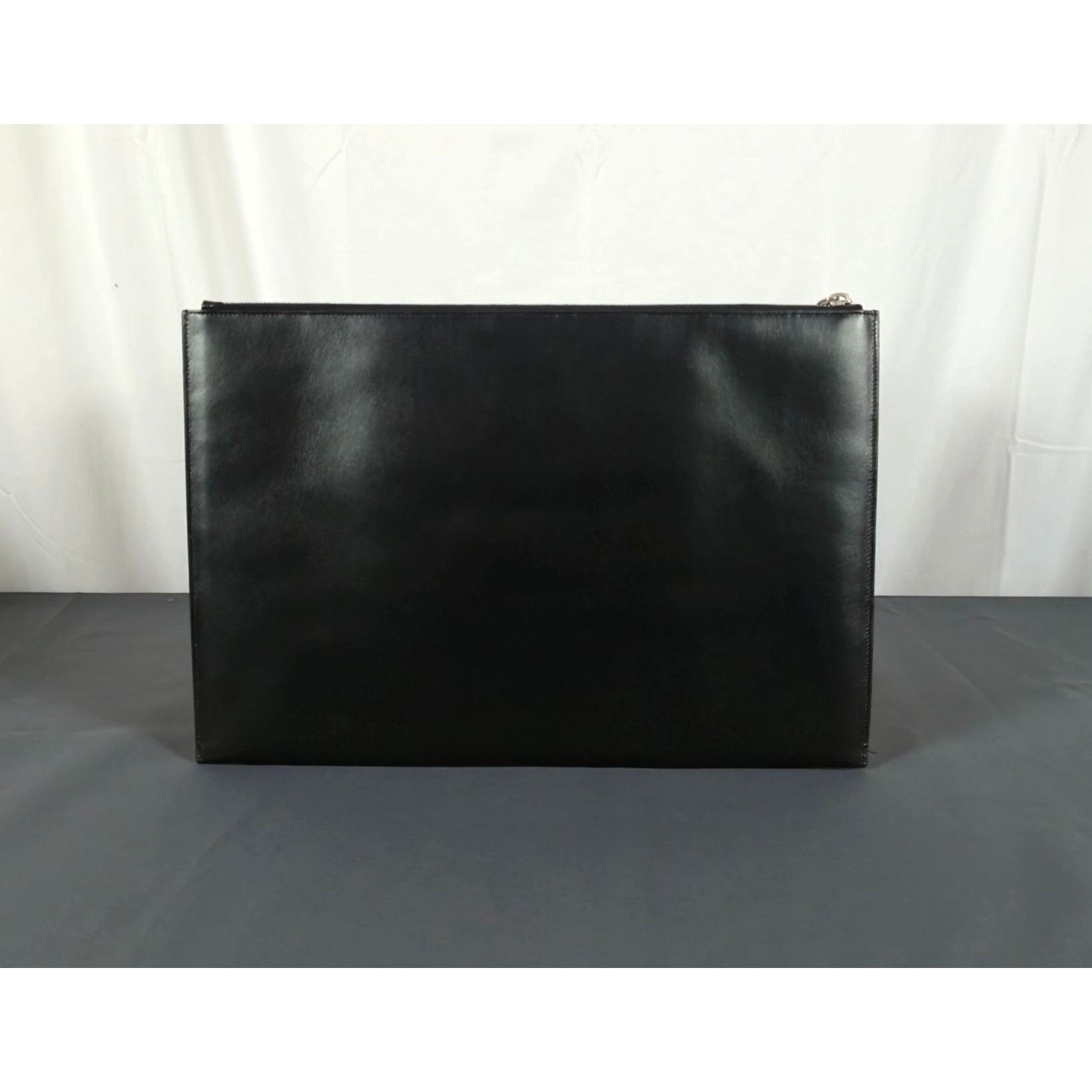 Yves Saint Laurent Saint Laurent Waiting For Sunset Black Leather Pouch Size ONE SIZE - 3 Thumbnail