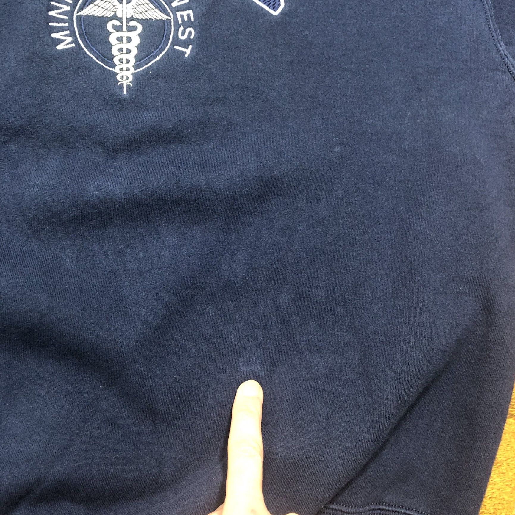 Vintage VINTAGE Ackley Moods Minnesota West Tech School of Nursing Sweatshirt XL Blue Crew Neck Long Sleeve Hooded Pockets Men United States Made Size US XL / EU 56 / 4 - 4 Thumbnail