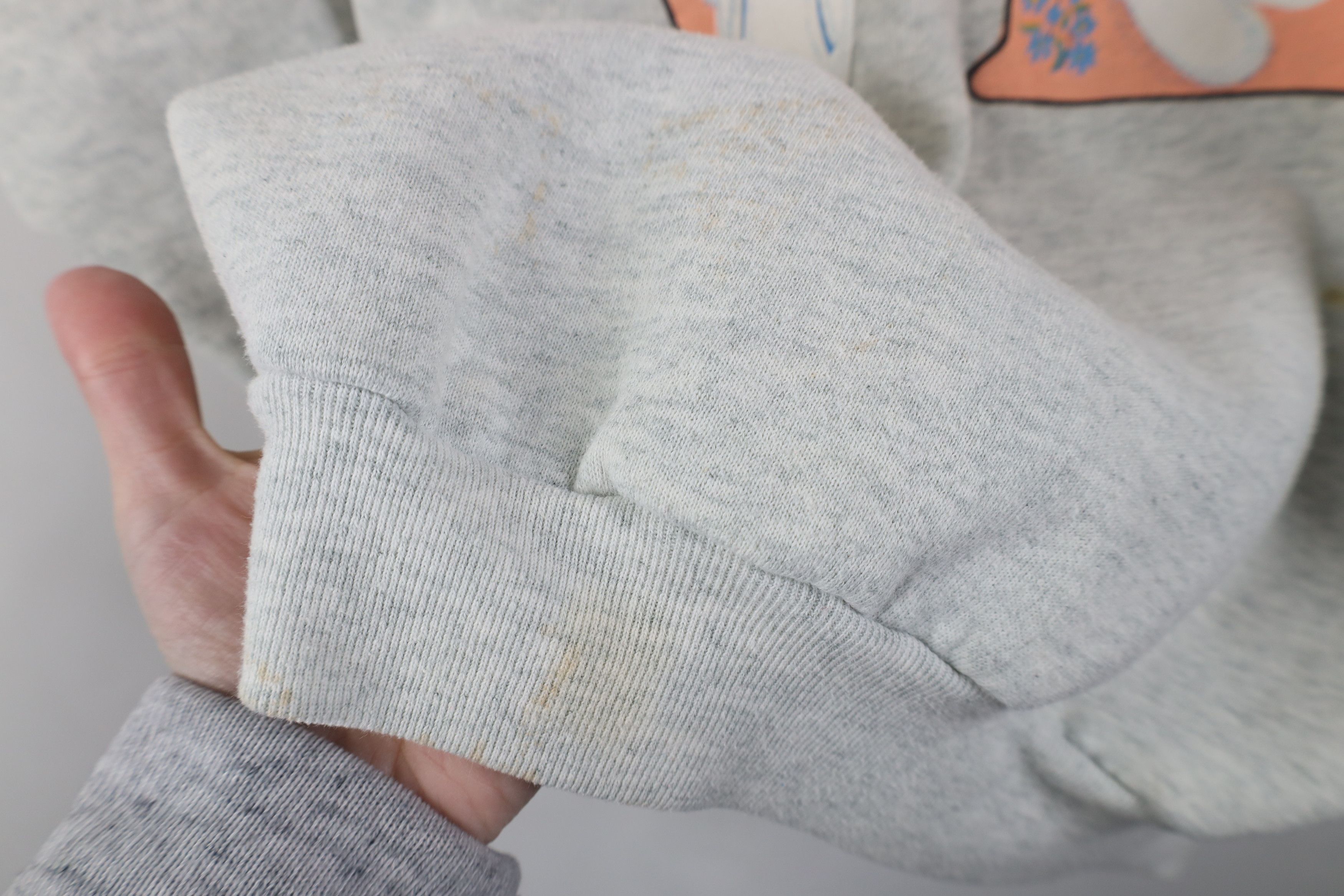 Vintage Vintage 90s Streetwear Love Easter Bunny Sweatshirt Gray USA Size XL / US 12-14 / IT 48-50 - 5 Thumbnail