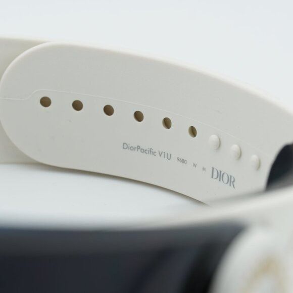 Dior Dior DIORPACIFIC V1U 96B0 Sunglasses White Geometric Frame Size ONE SIZE - 4 Thumbnail