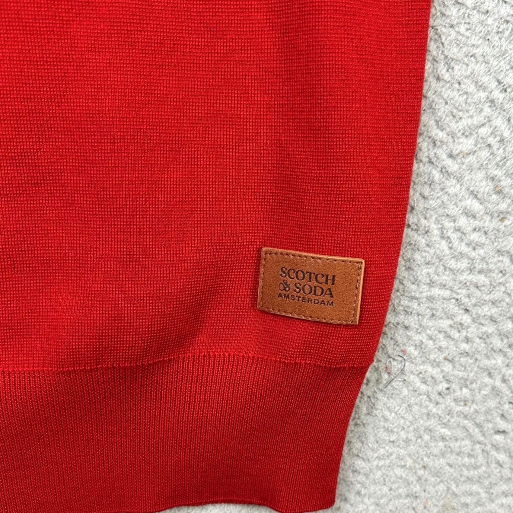 Scotch & Soda Scotch & Soda Merino Wool Blend Sweater Crewneck Mens Medium Red Shoulder Patch Size US M / EU 48-50 / 2 - 7 Thumbnail