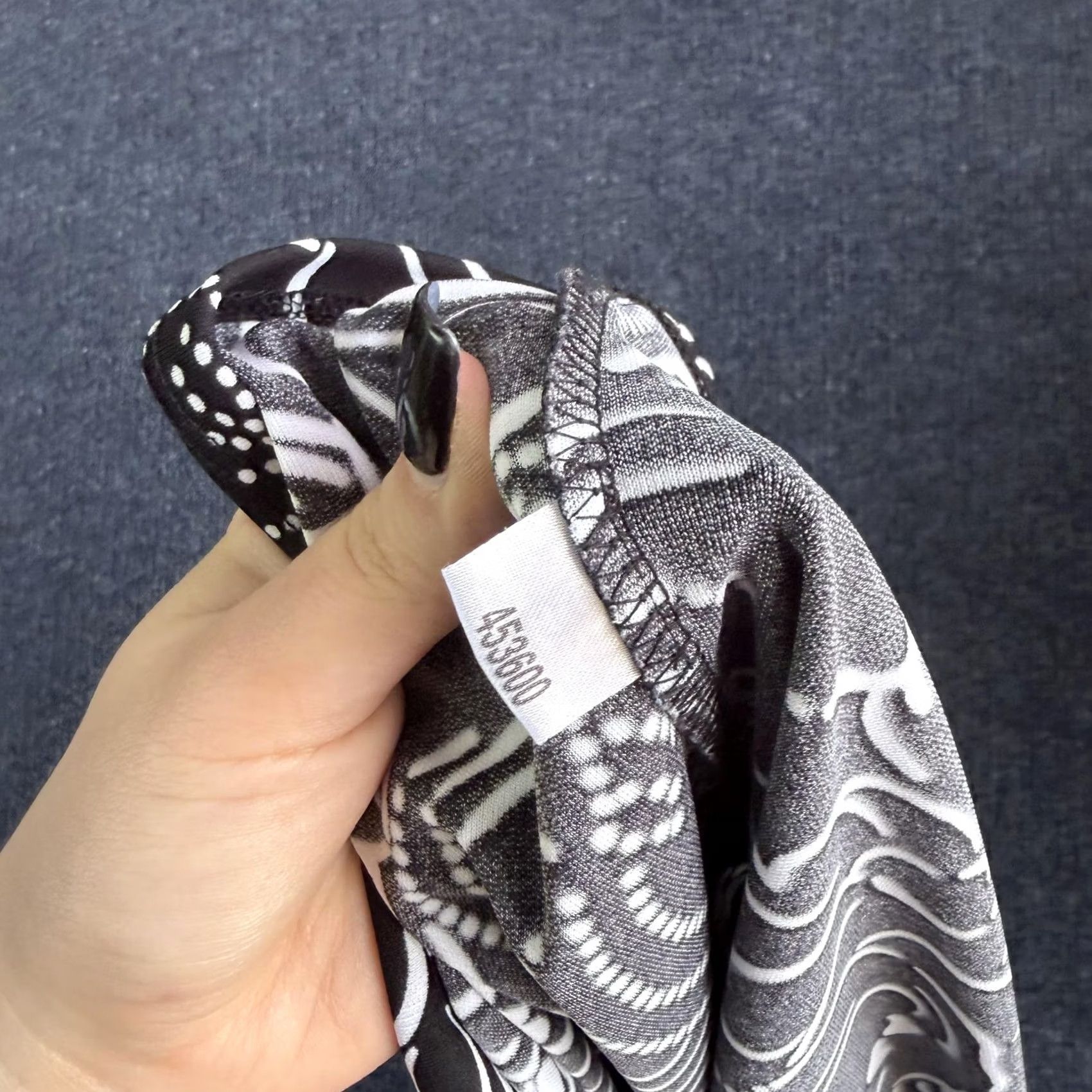 Ann Taylor Ann Taylor Factory Blouse Womens XS Black Floral Sleeveless Keyhole Shell Size XS / US 0-2 / IT 36-38 - 5 Thumbnail