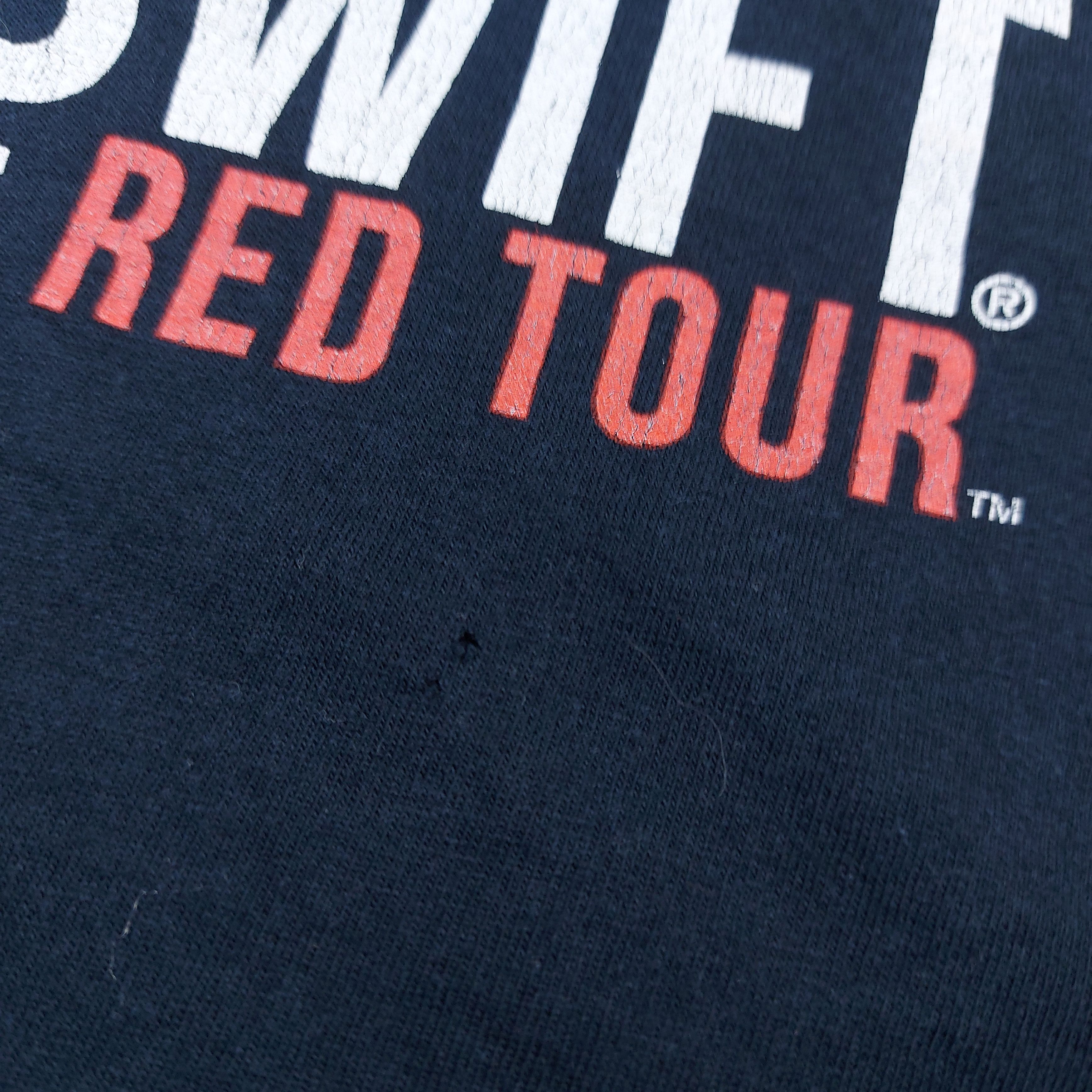 Band Tees Taylor Swift The Red Tour 2013 Double-Sided Merch TEE Size US M / EU 48-50 / 2 - 15 Thumbnail