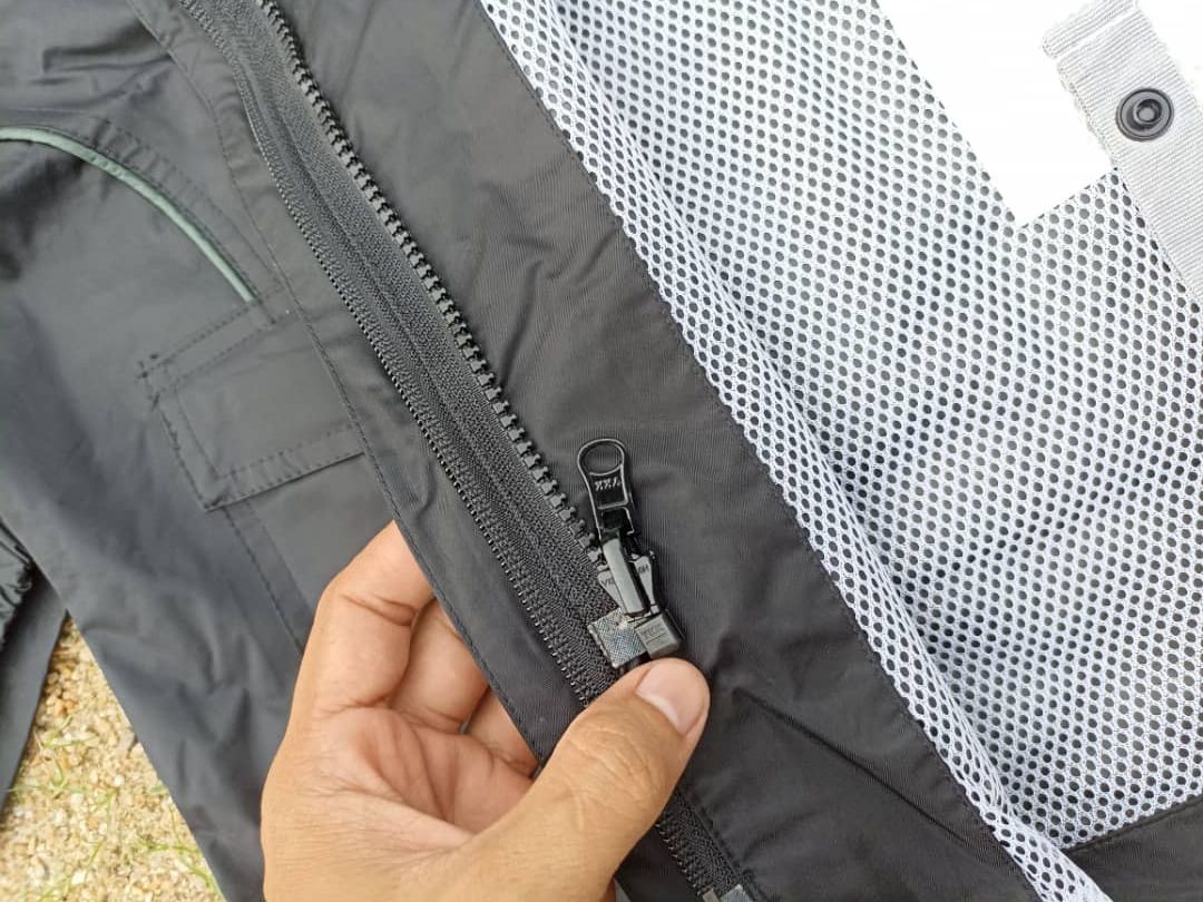 Japanese Brand ROUGH & ROAD Rain Jacket Size US XL / EU 56 / 4 - 10 Thumbnail
