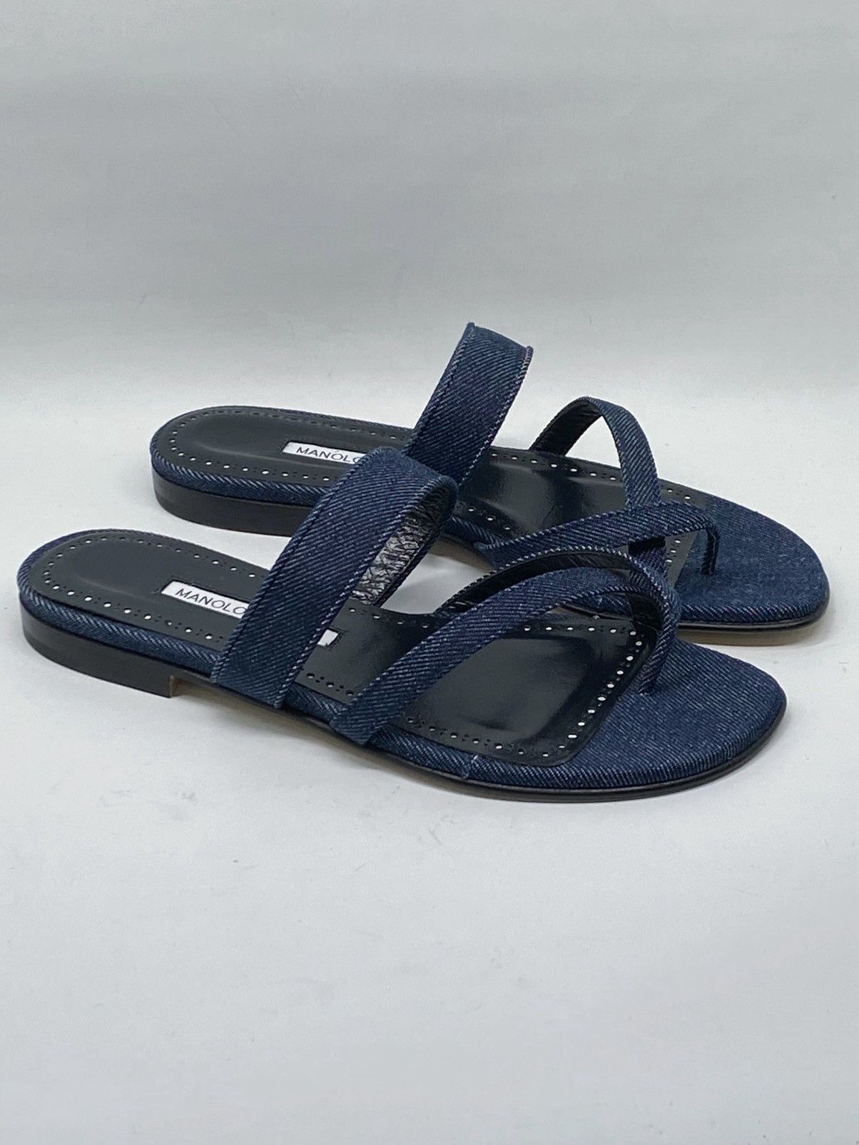 Manolo Blahnik Manolo Blahnik Susaperf Cotton Flat Sandals size 37 Size US 7 / IT 37 - 2 Thumbnail